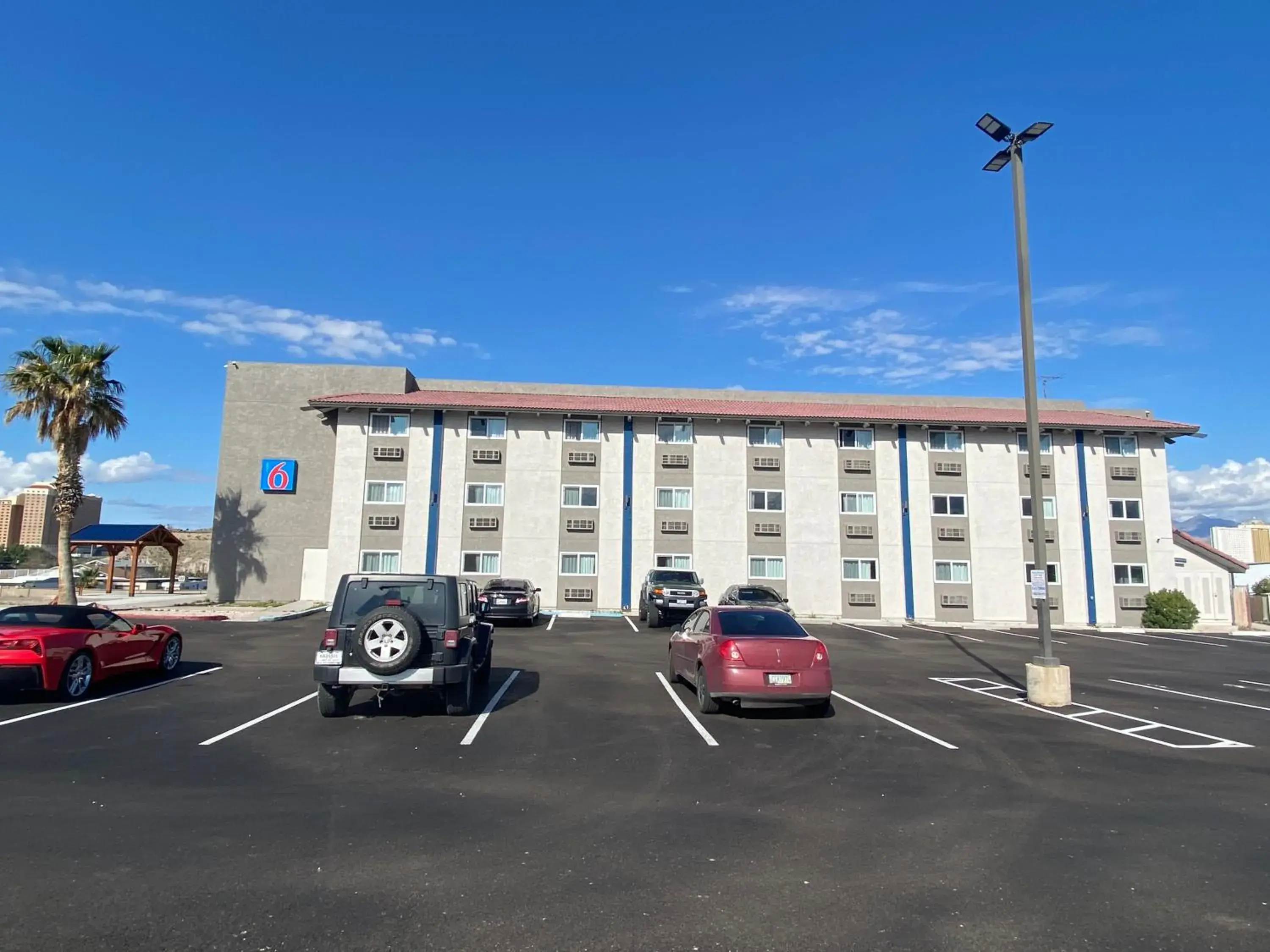 Property building in Motel 6 Bullhead City, Az - Laughlin Property building in Motel 6 Bullhead City, Az - Laughlin