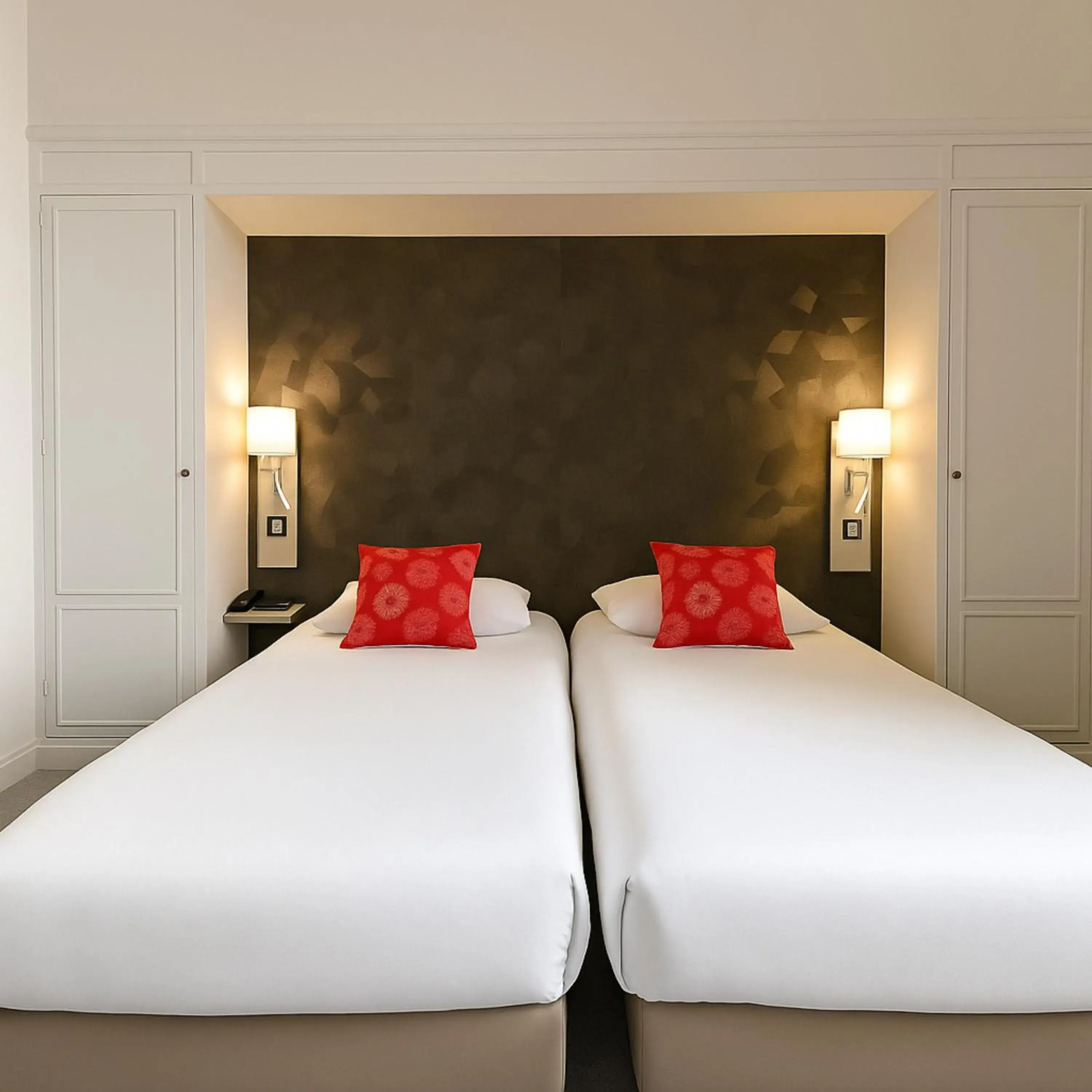 Bedroom, Bed in Hôtel Albert Elisabeth Gare SNCF Bedroom, Bed in Hôtel Albert Elisabeth Gare SNCF