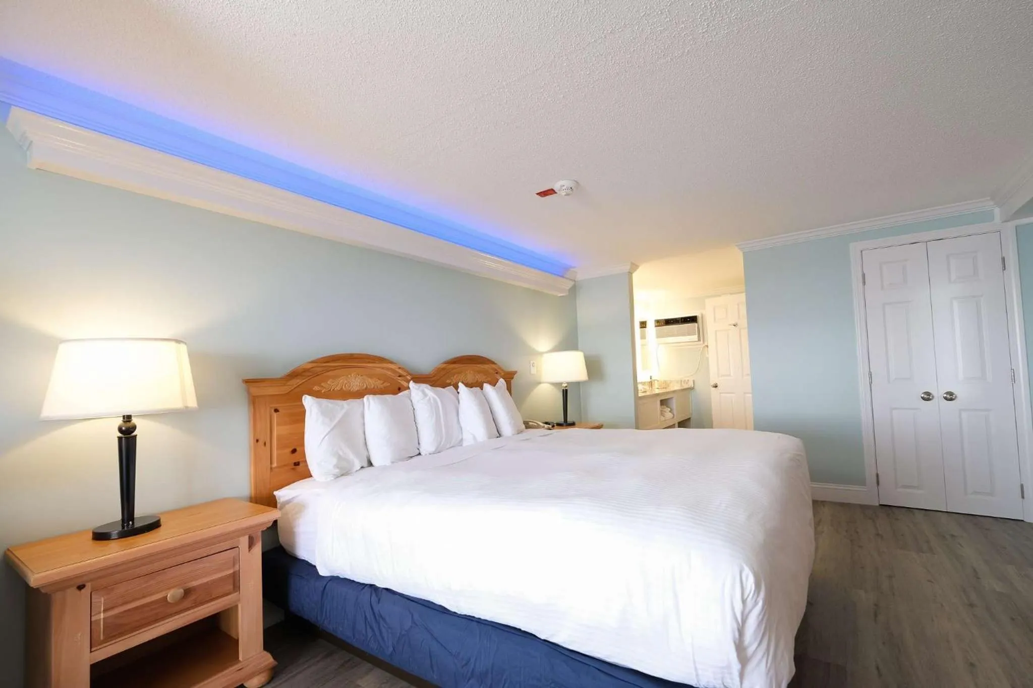 Bedroom, Bed in Norseman Resort on the Beach