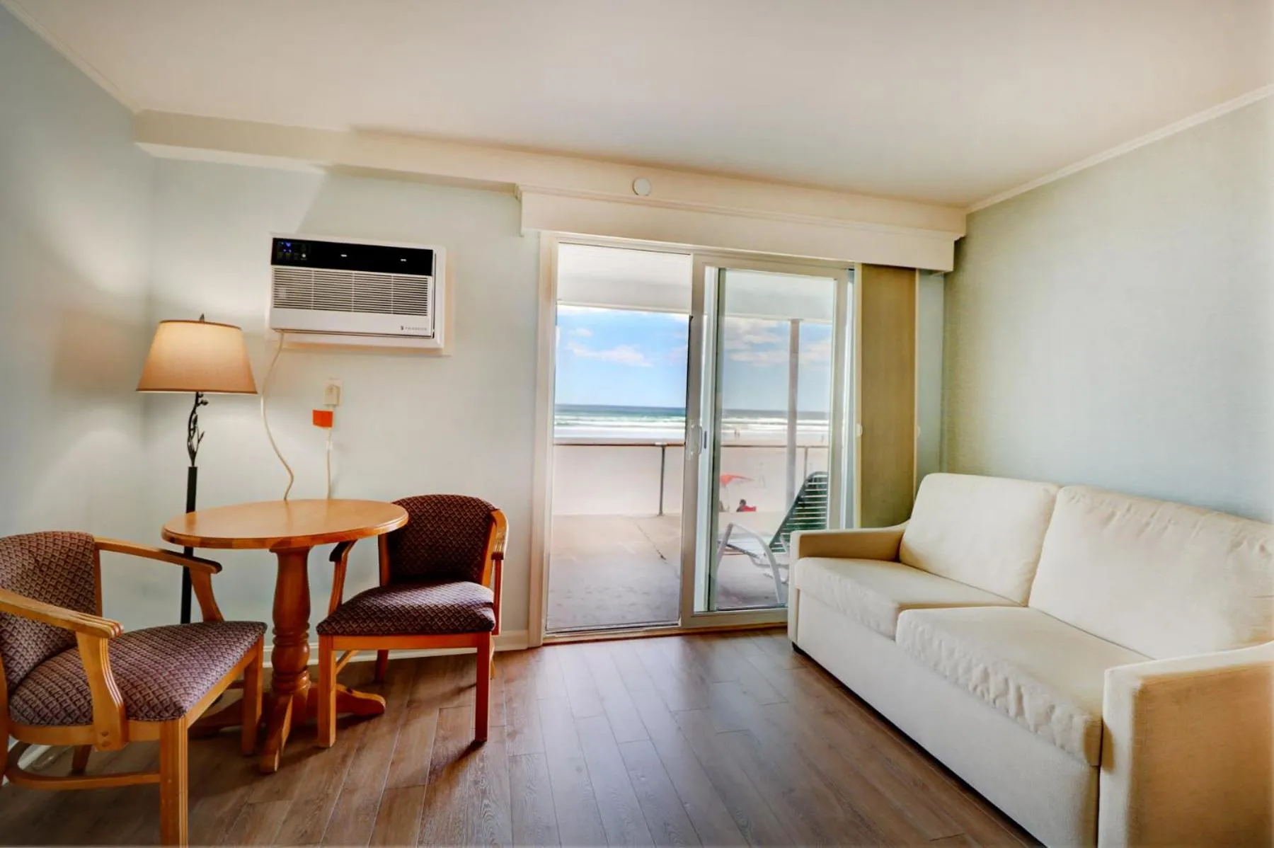 Seating area in Norseman Resort on the Beach