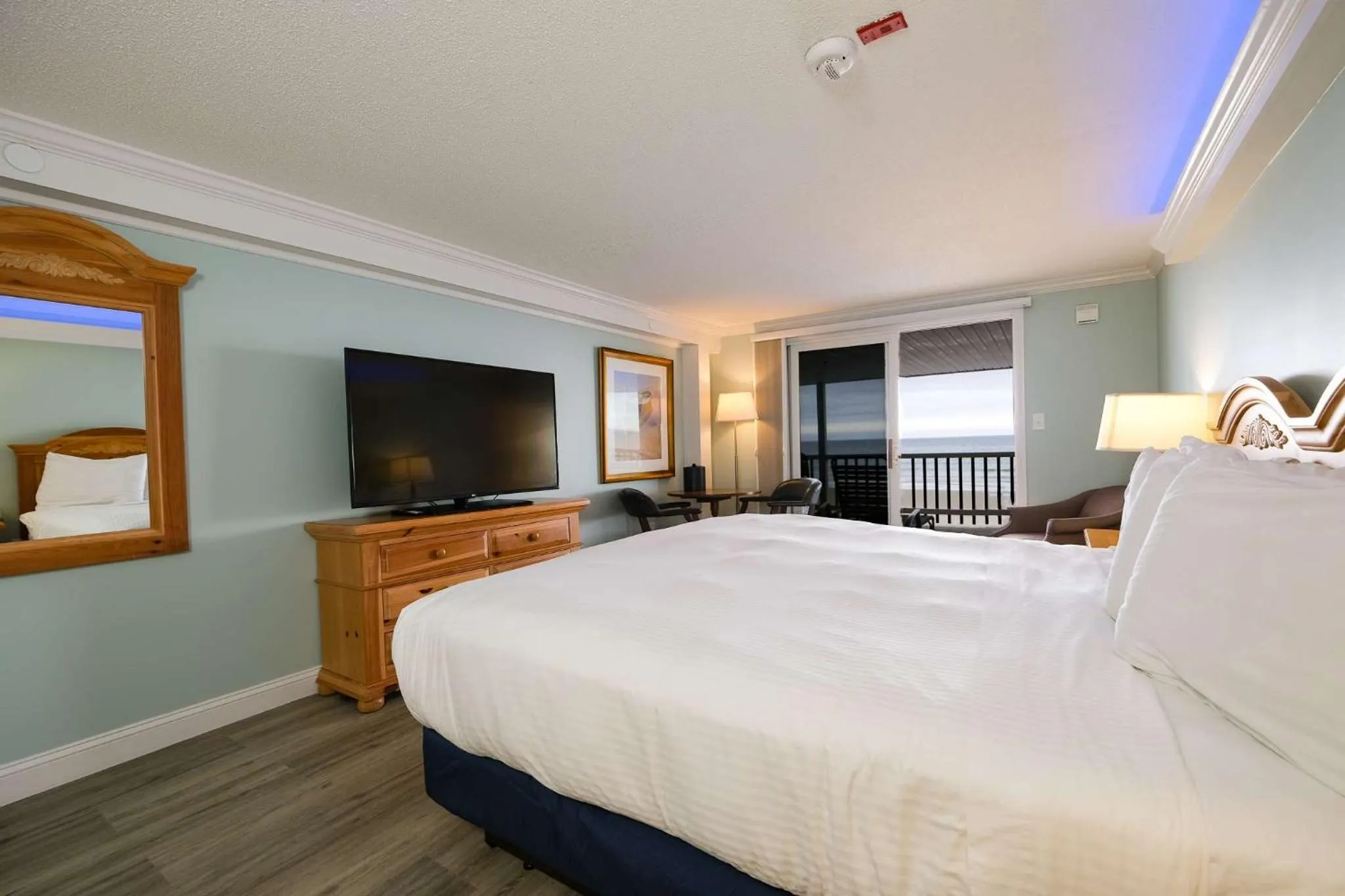 Bedroom, Bed in Norseman Resort on the Beach