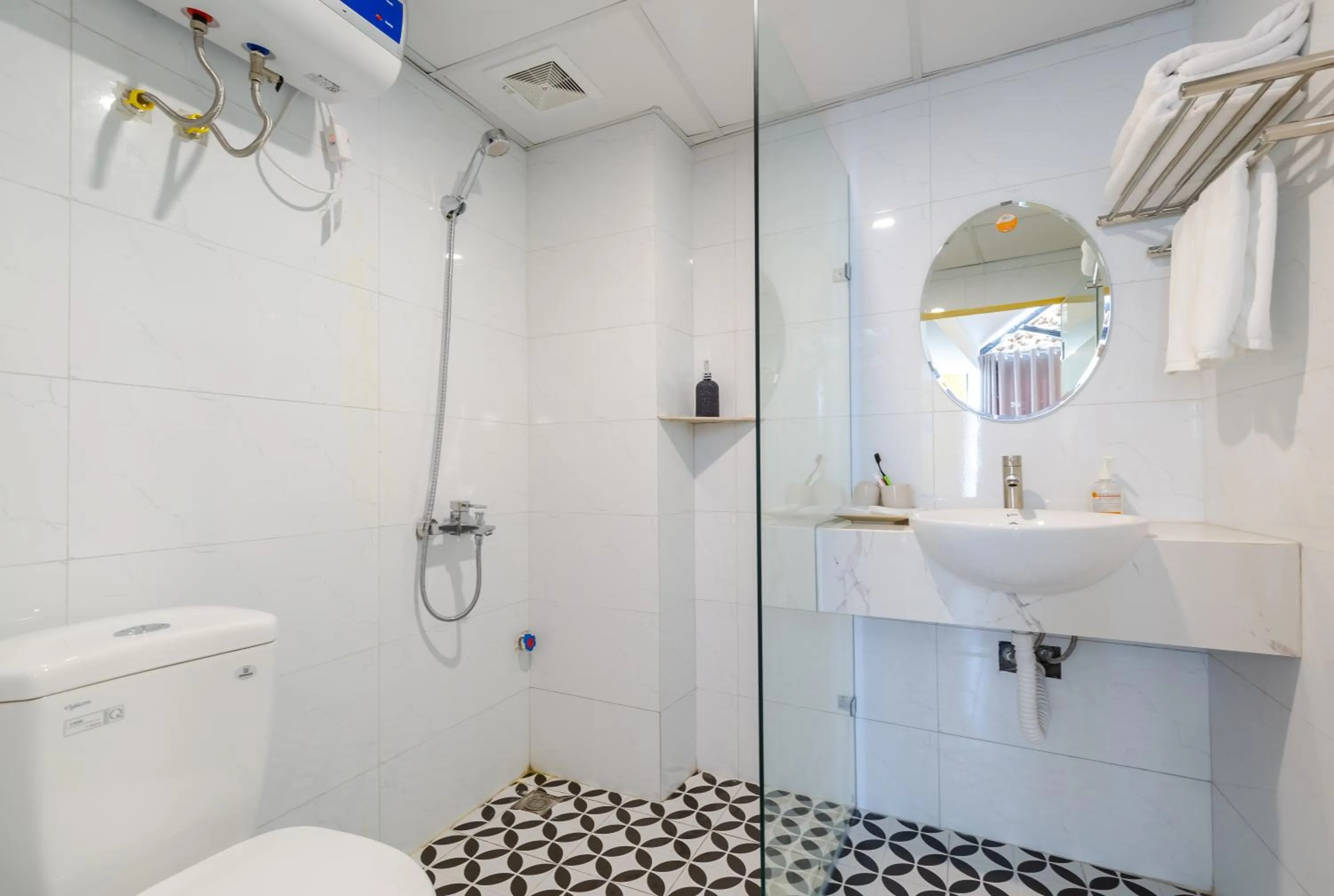 The Poppy Villa & Hotel