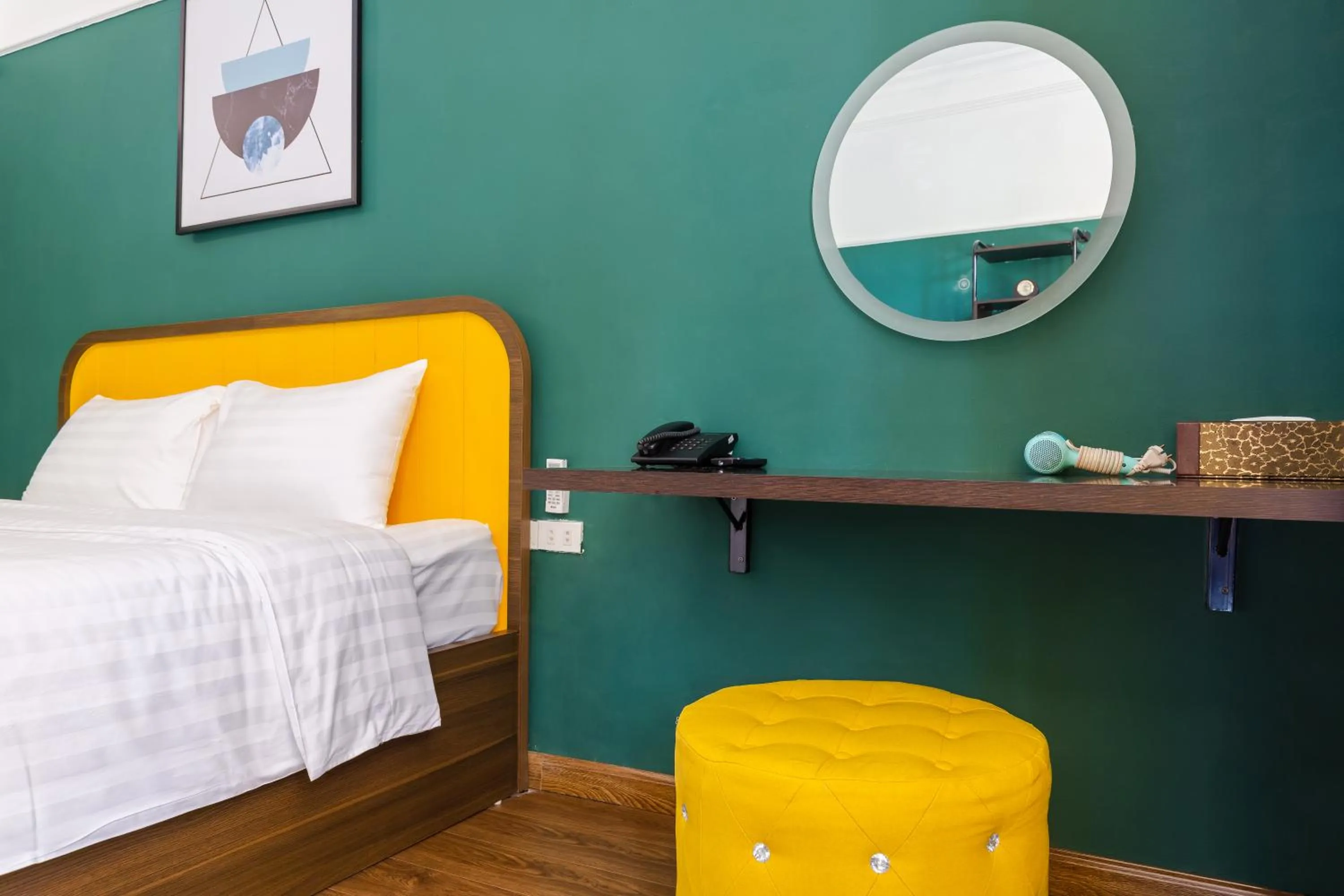 Bed in The Poppy Villa & Hotel