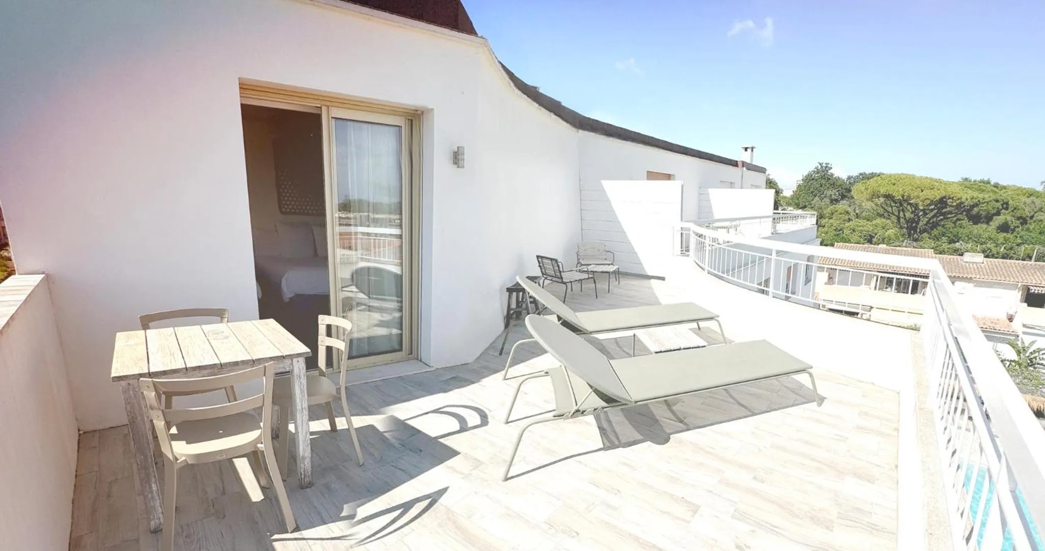 Natural landscape in Blanc Sable Hôtel