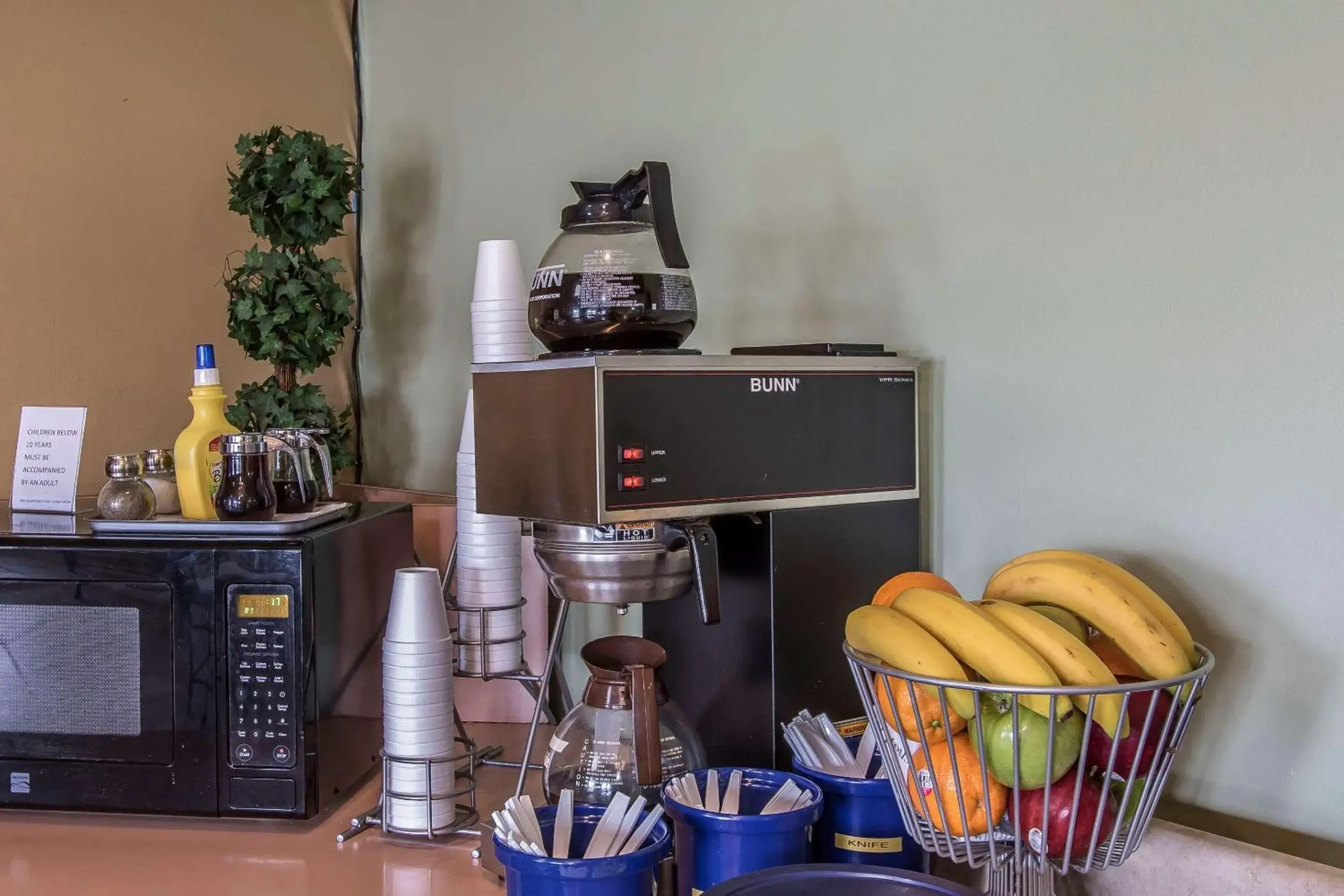 Restaurant/places to eat in Rodeway Inn Jackson Northwest Restaurant/places to eat in Rodeway Inn Jackson Northwest