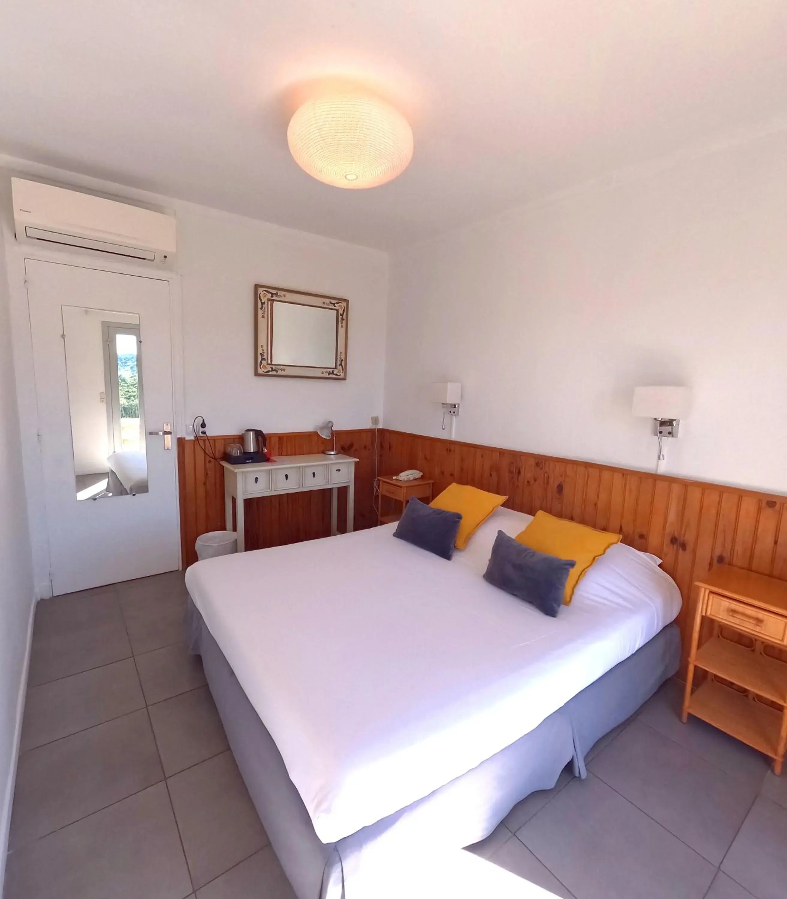 Family Room with Sea View in Azur Hotel Family Room with Sea View in Azur Hotel