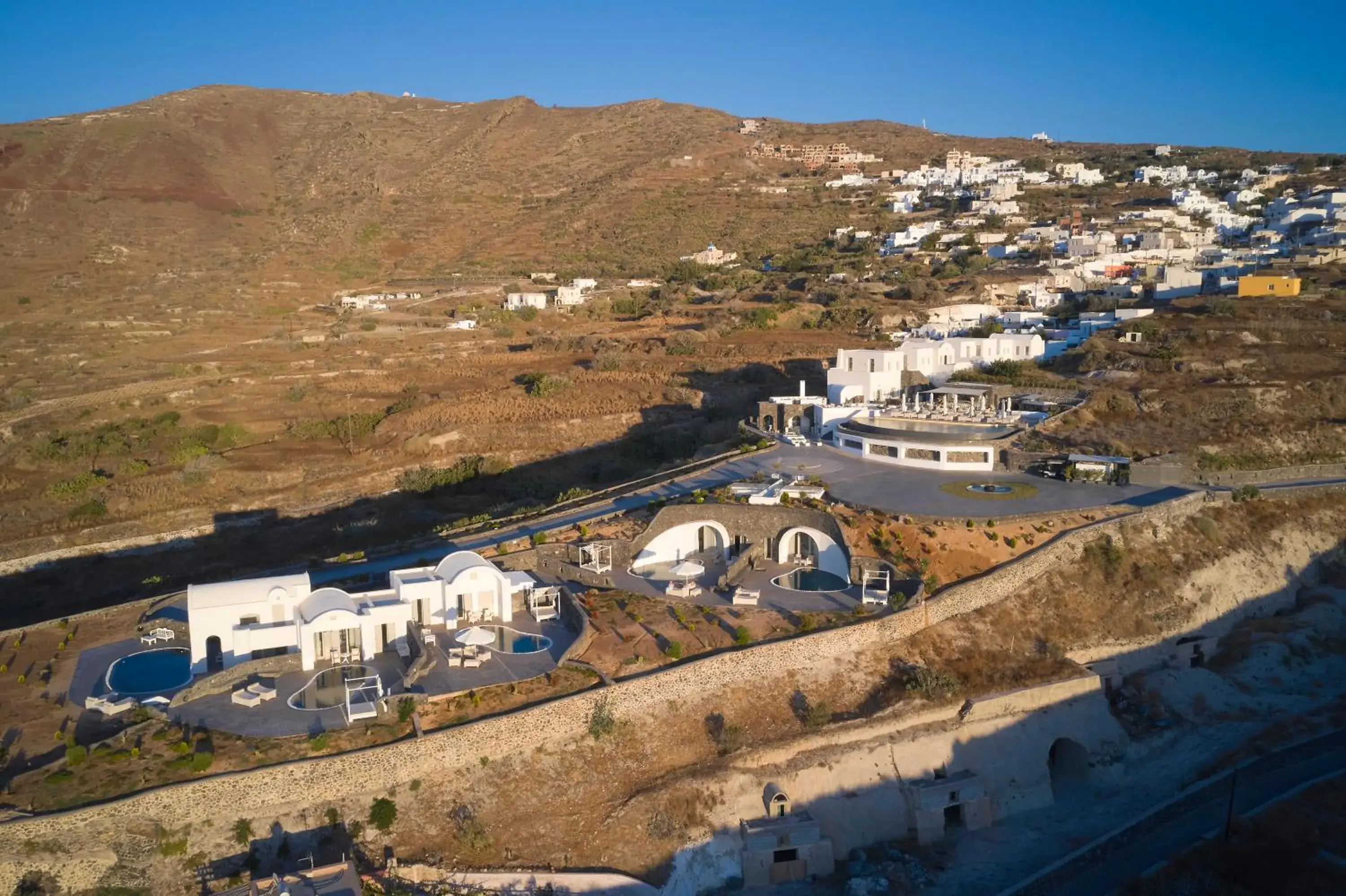 Property building in Danae Suites Santorini Property building in Danae Suites Santorini