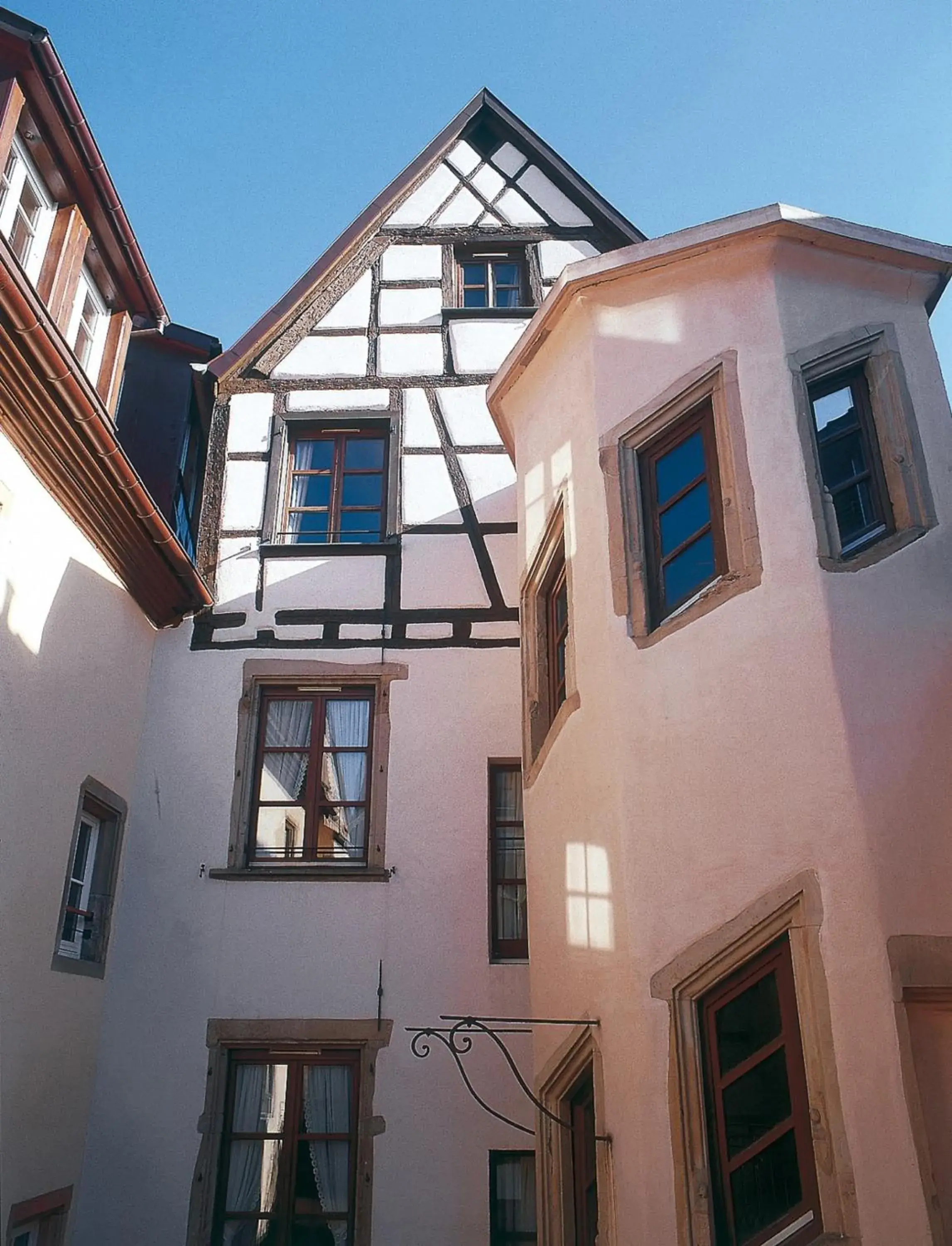 Property building in Hotel Saint-Martin Property building in Hotel Saint-Martin