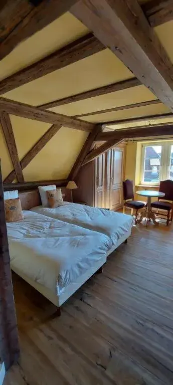 Bed in Hotel Saint-Martin Bed in Hotel Saint-Martin