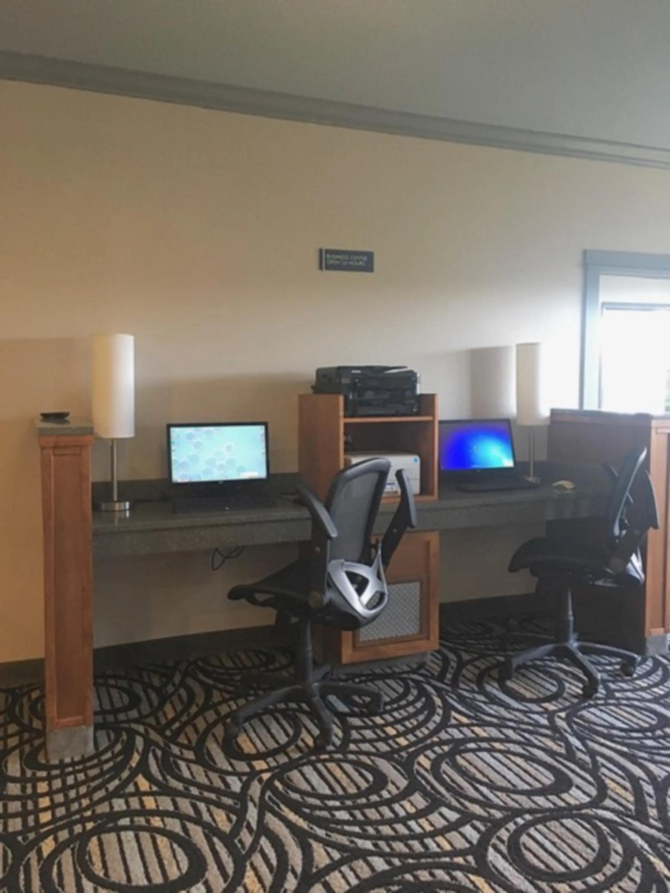 Business facilities in Lighthouse Suites Inn