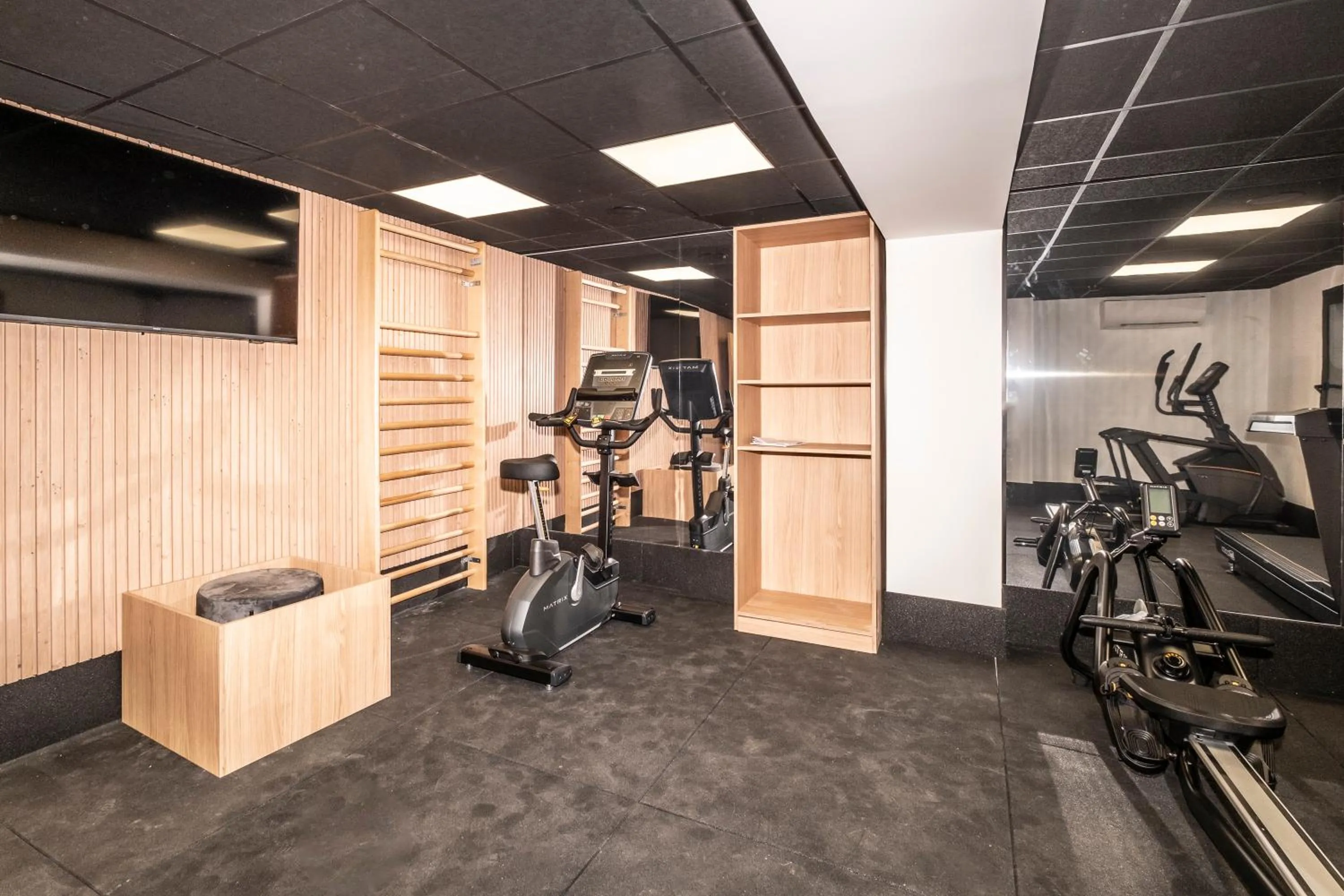 Fitness centre/facilities in Hôtel Le Relais des Brasseurs - Aubagne