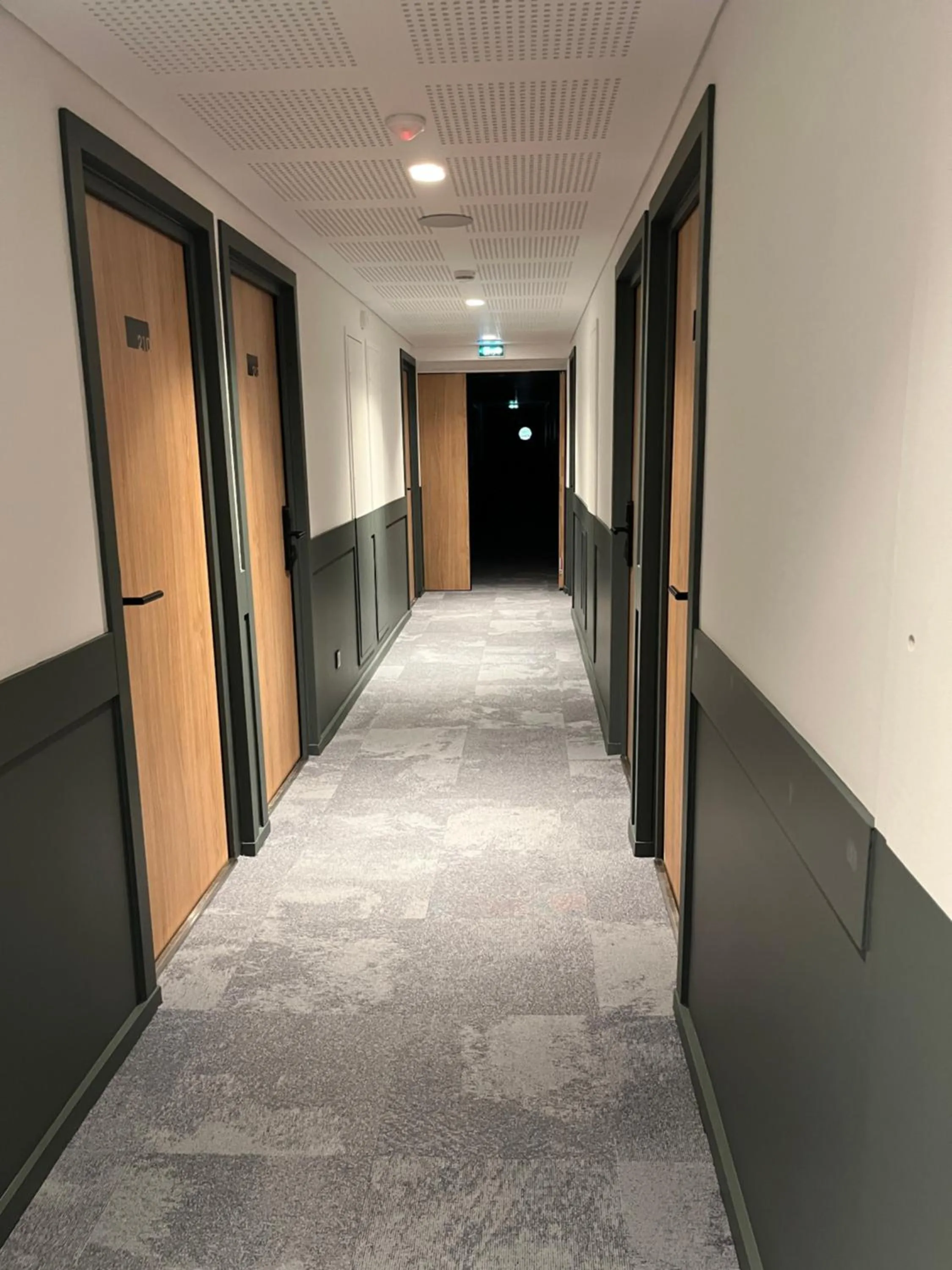 Property building in Hôtel Le Relais des Brasseurs - Aubagne