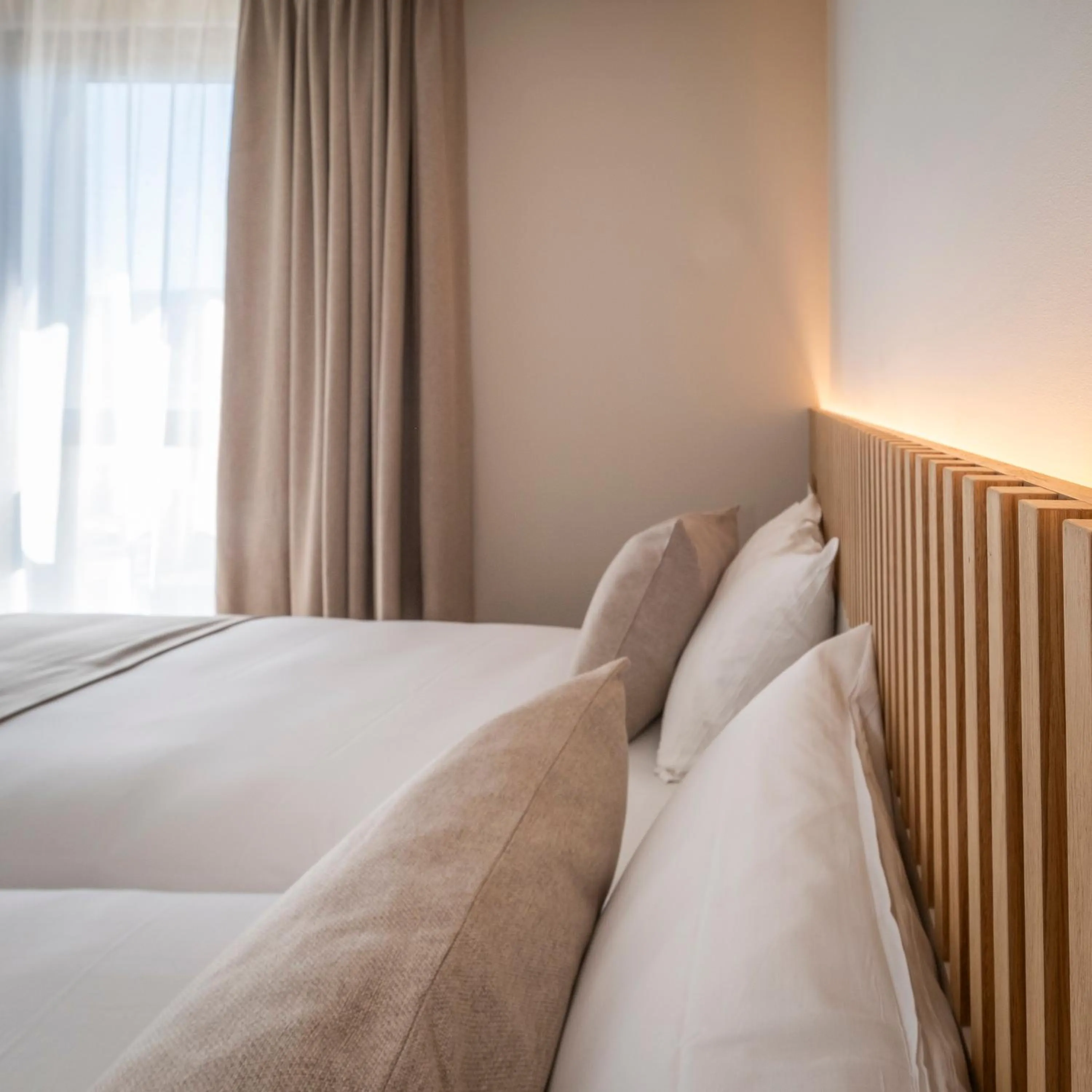 Bed in Hôtel Le Relais des Brasseurs - Aubagne