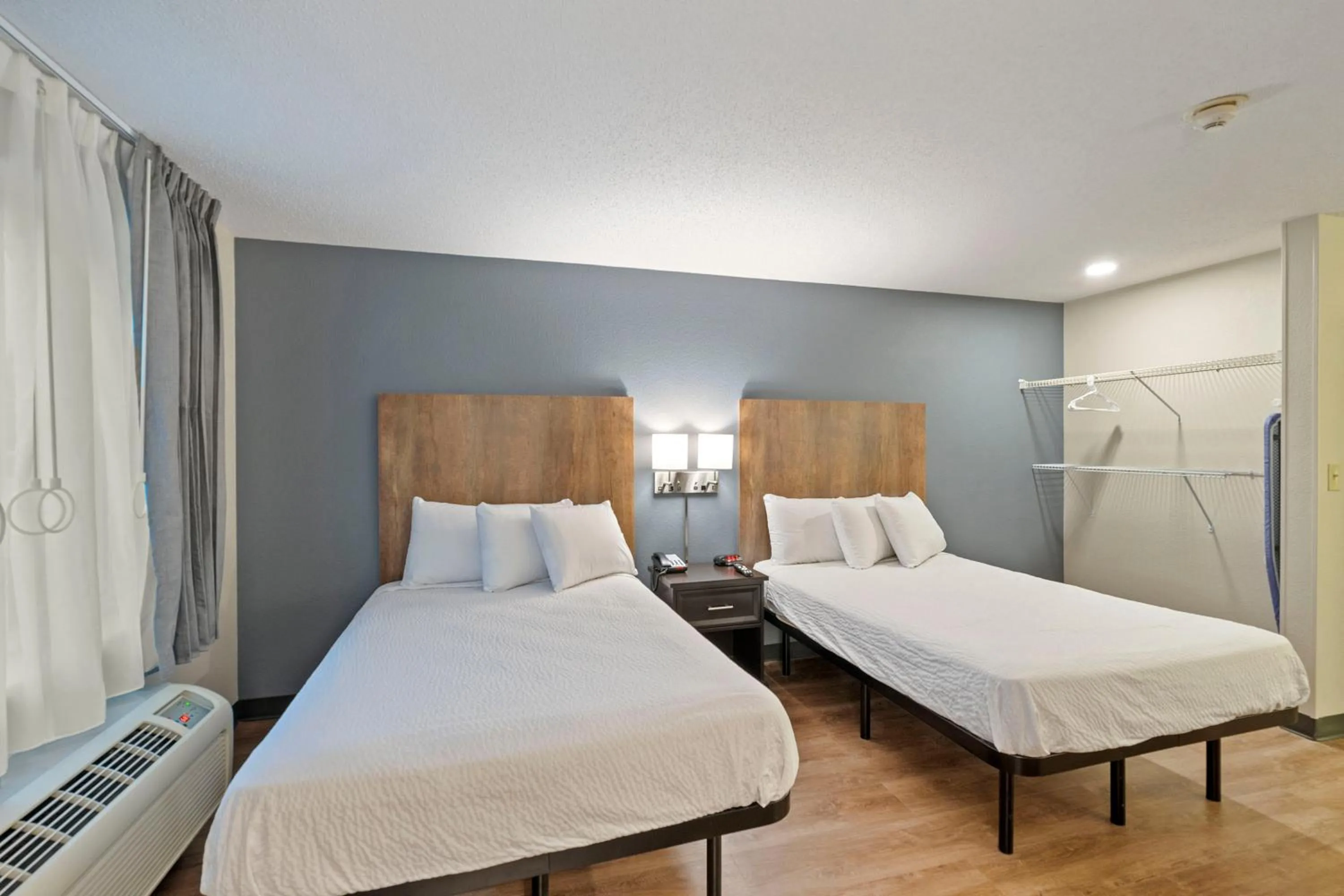 Bed in Extended Stay America Suites - Washington, DC - Centreville - Manassas