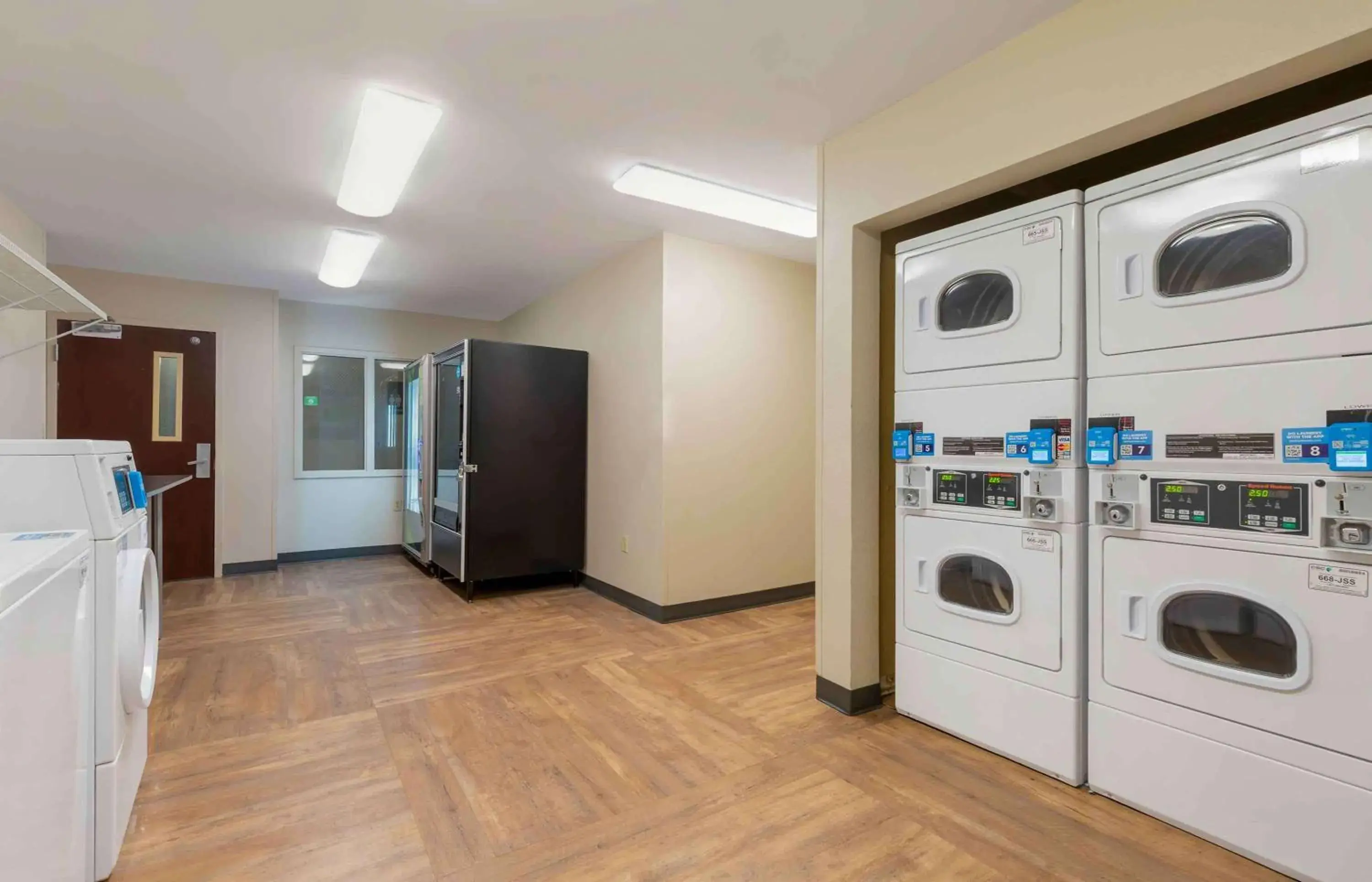 Property building in Extended Stay America Suites - Washington, DC - Centreville - Manassas Property building in Extended Stay America Suites - Washington, DC - Centreville - Manassas