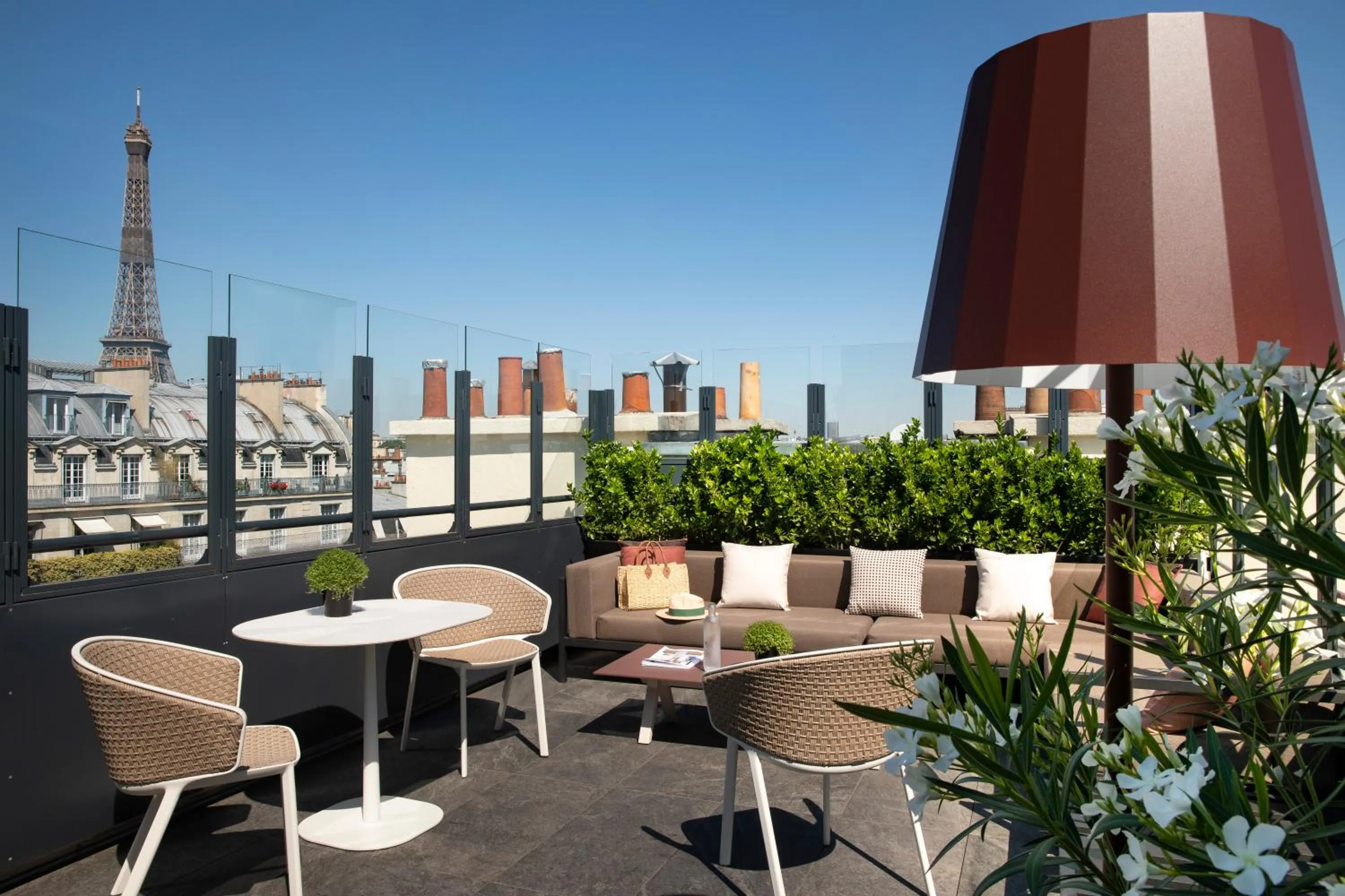 Property building in Rayz Eiffel