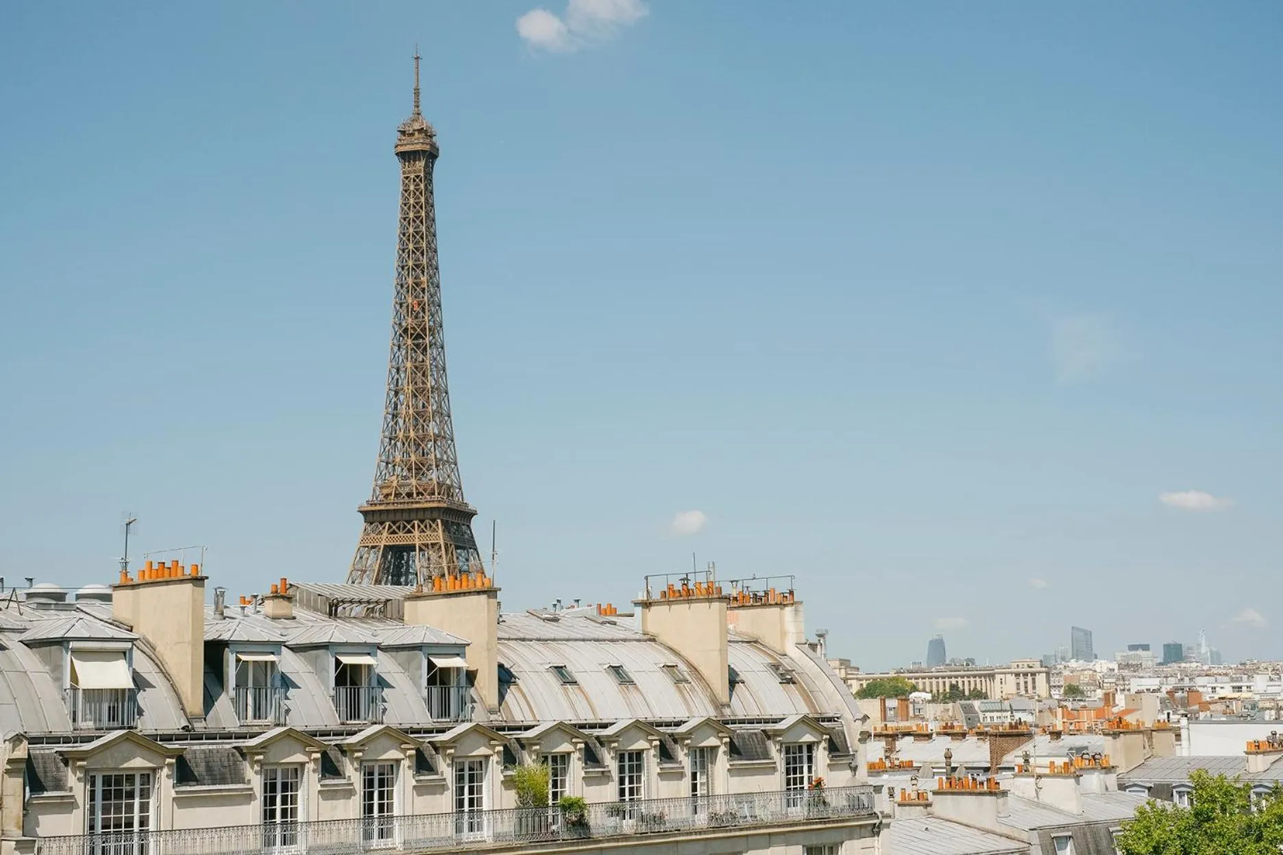 City view in Rayz Eiffel