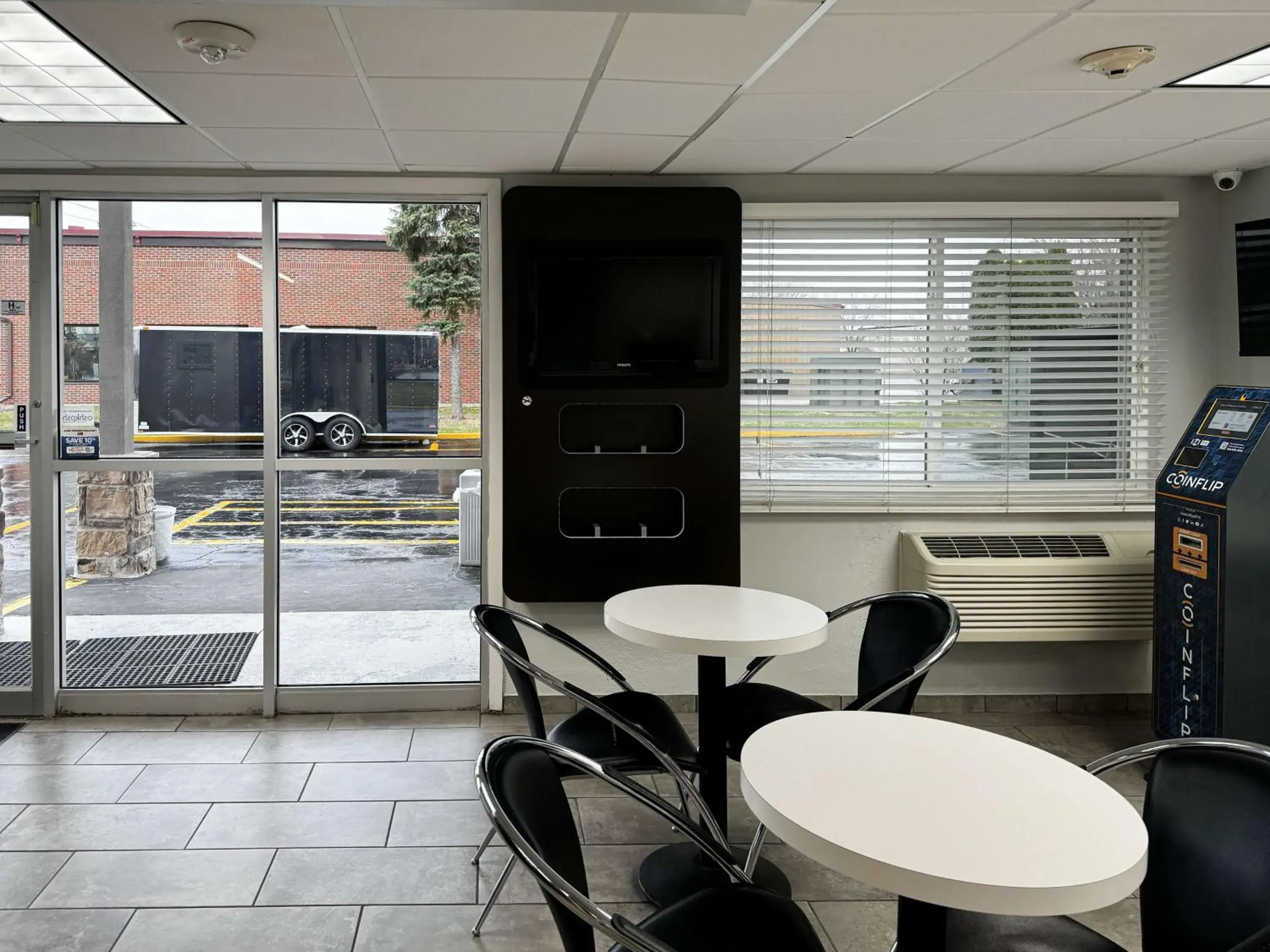 Lobby or reception in Motel 6-Oshkosh, WI Lobby or reception in Motel 6-Oshkosh, WI