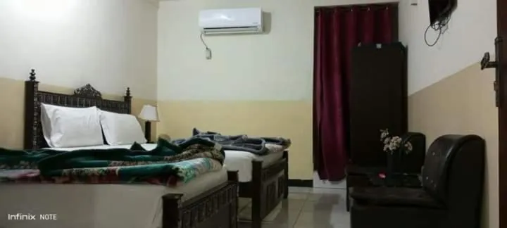 Photo of the whole room, Bed in Hotel Khursheed Palace