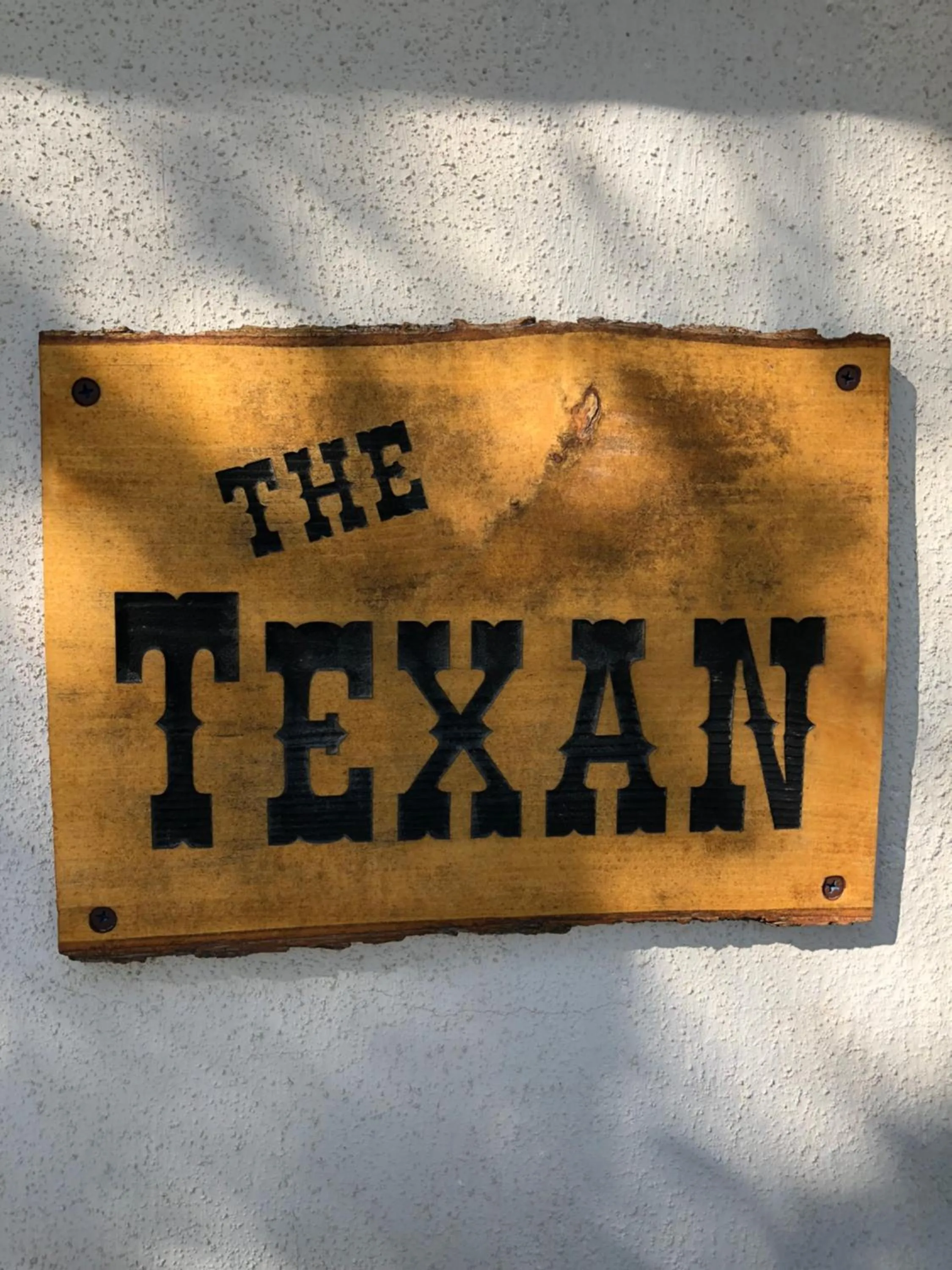 Logo/Certificate/Sign in Sunset Inn and Suites