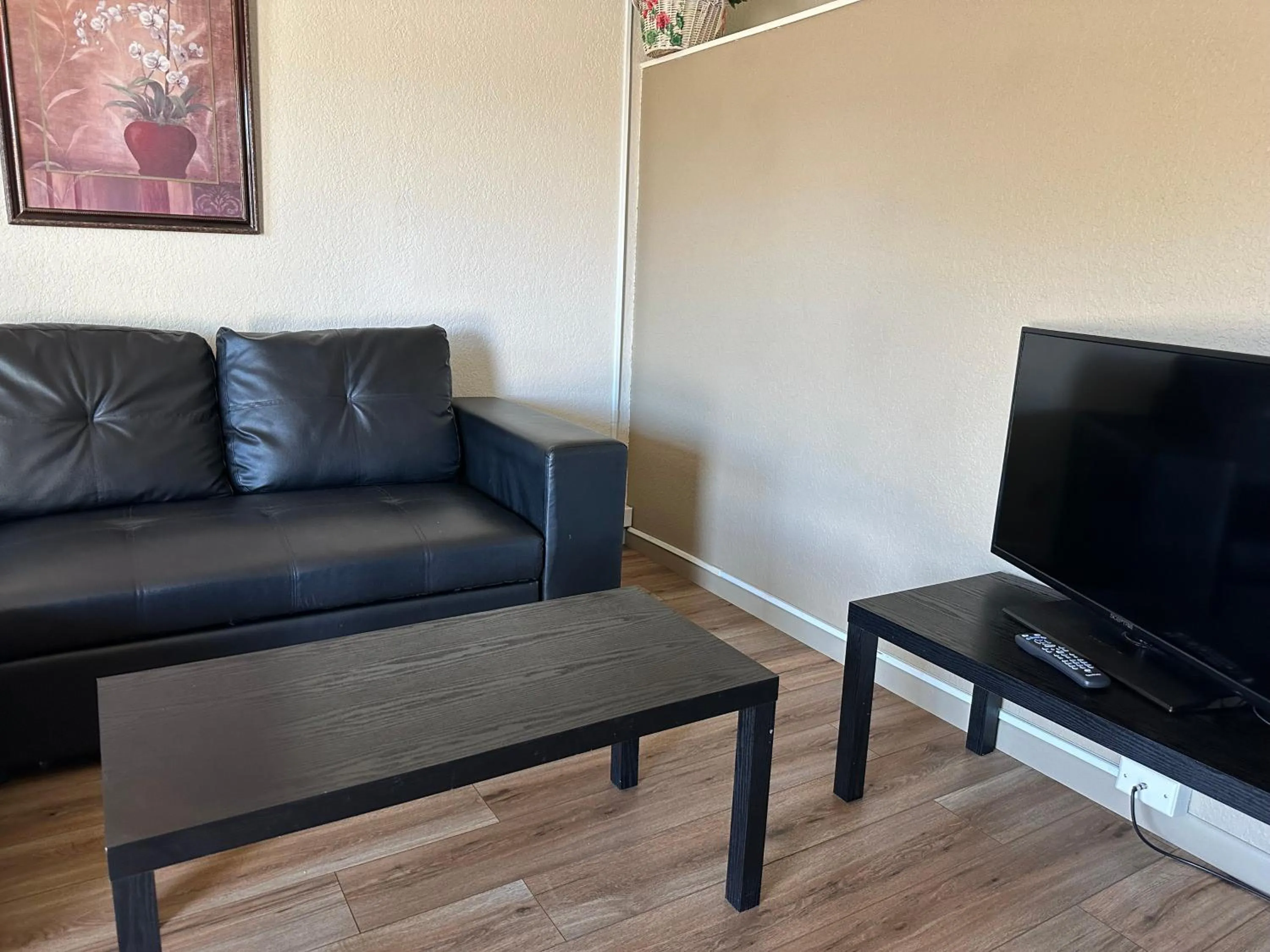 Sunset Inn and Suites