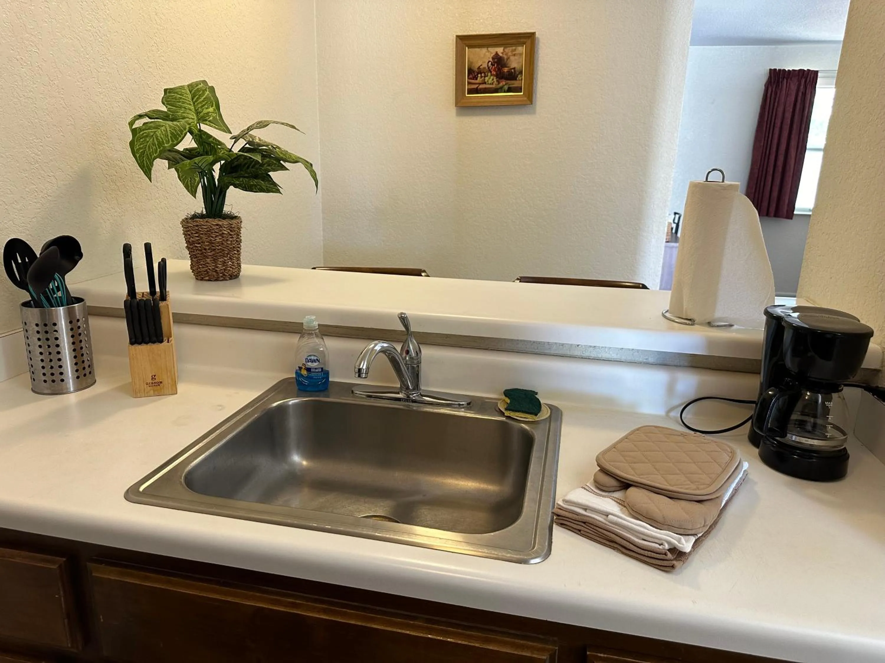 Sunset Inn and Suites