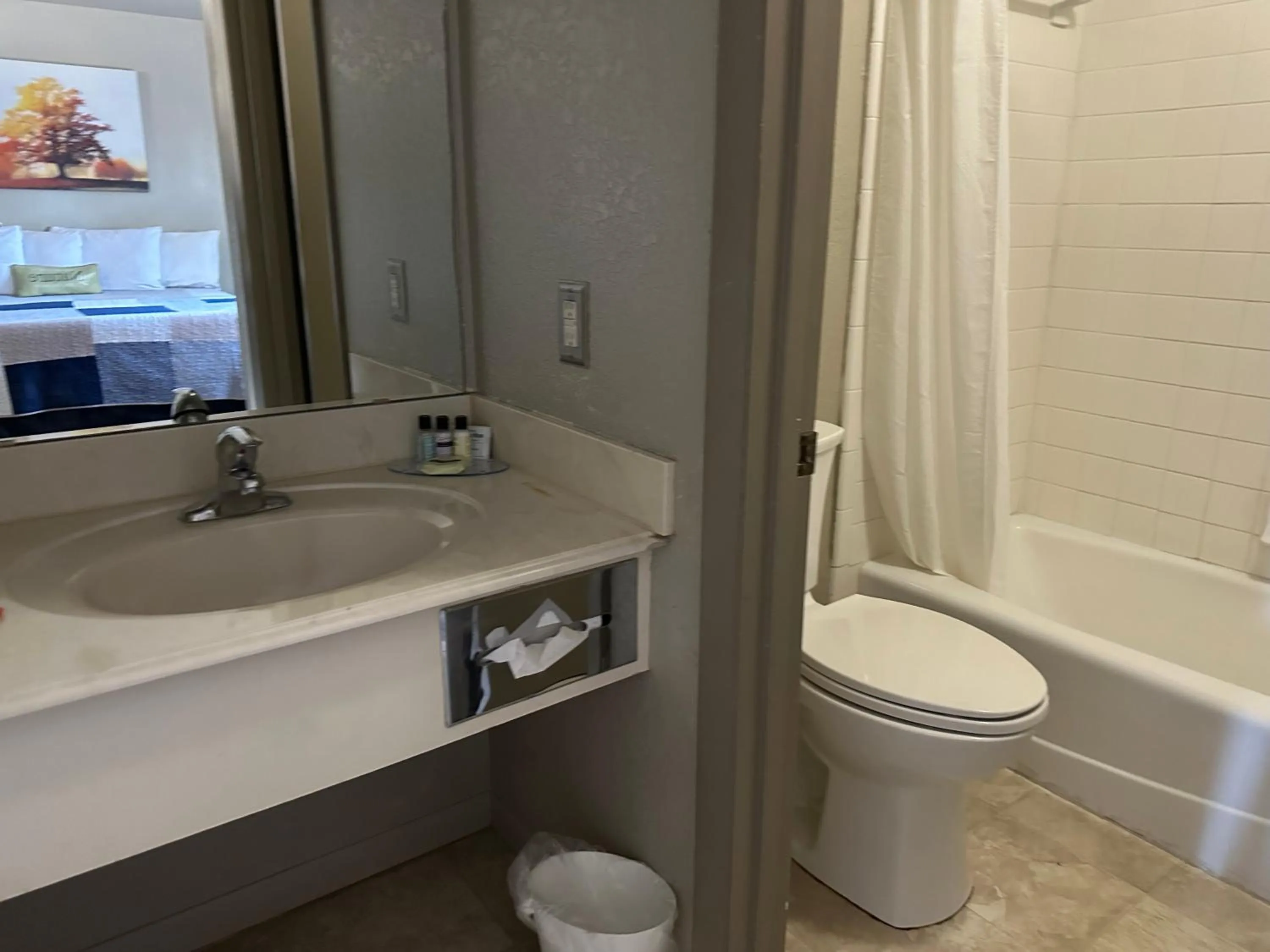 Sunset Inn and Suites