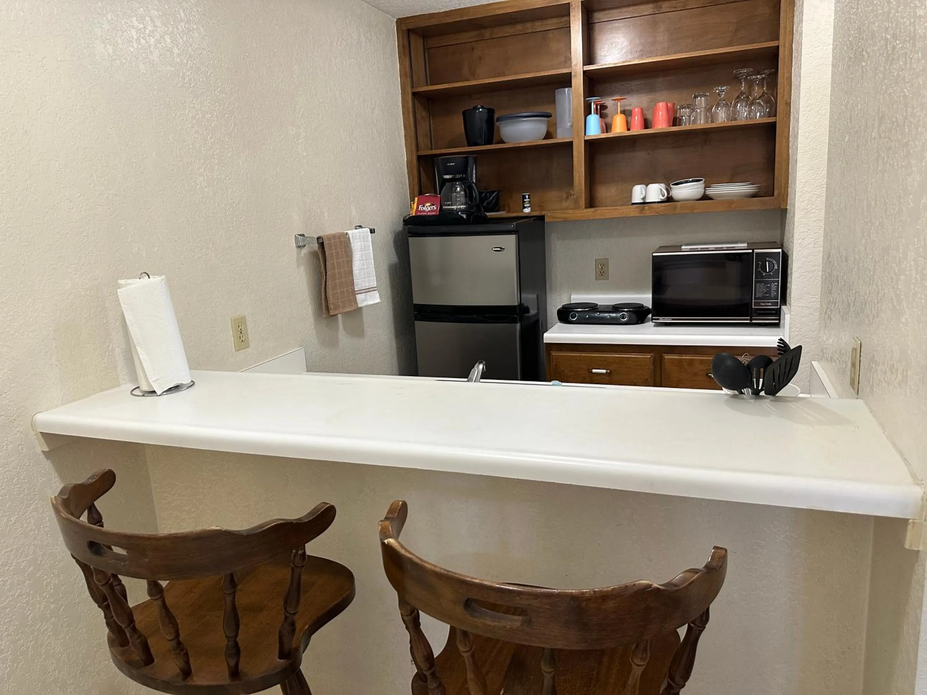 Sunset Inn and Suites