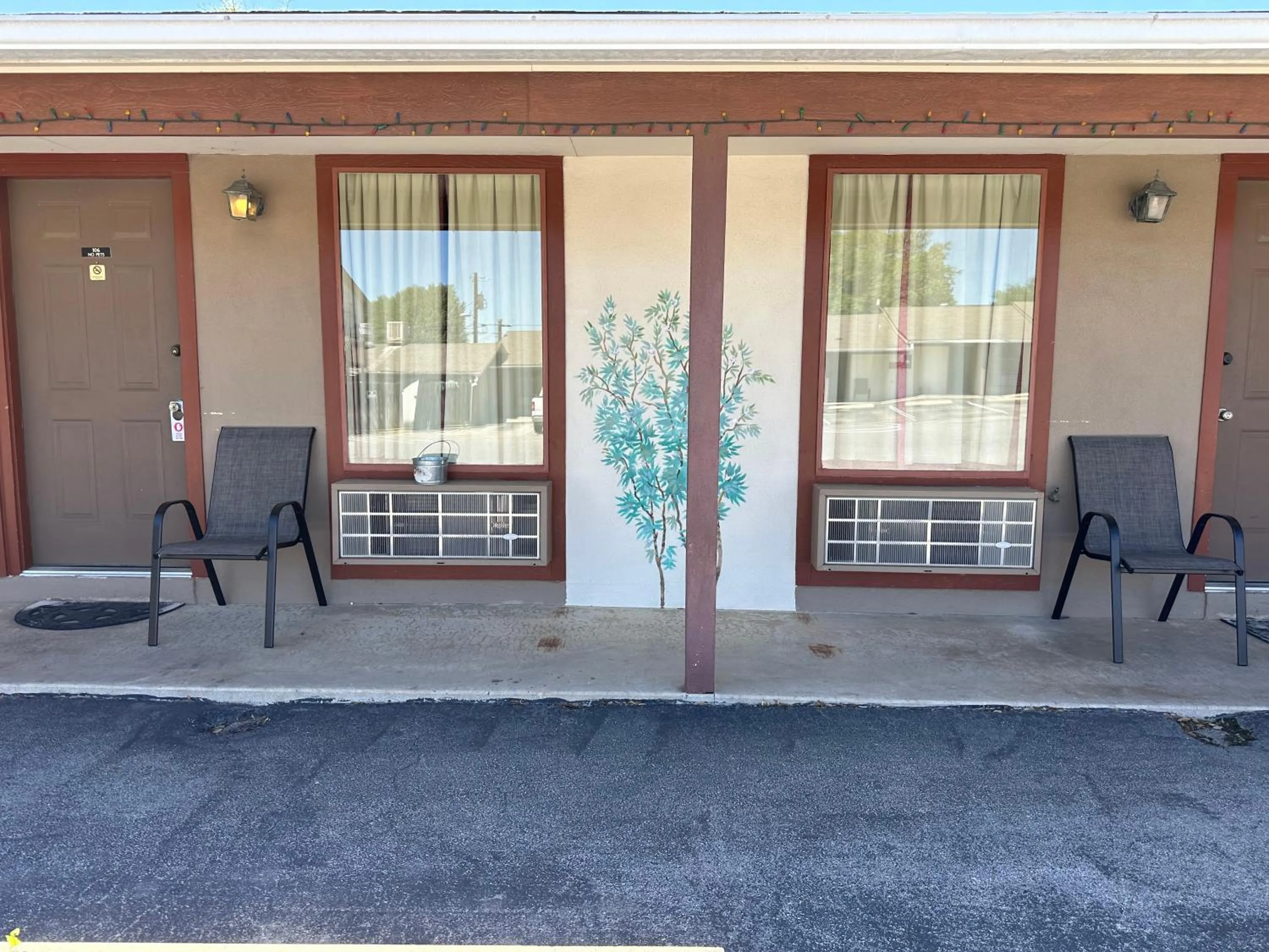 Sunset Inn and Suites