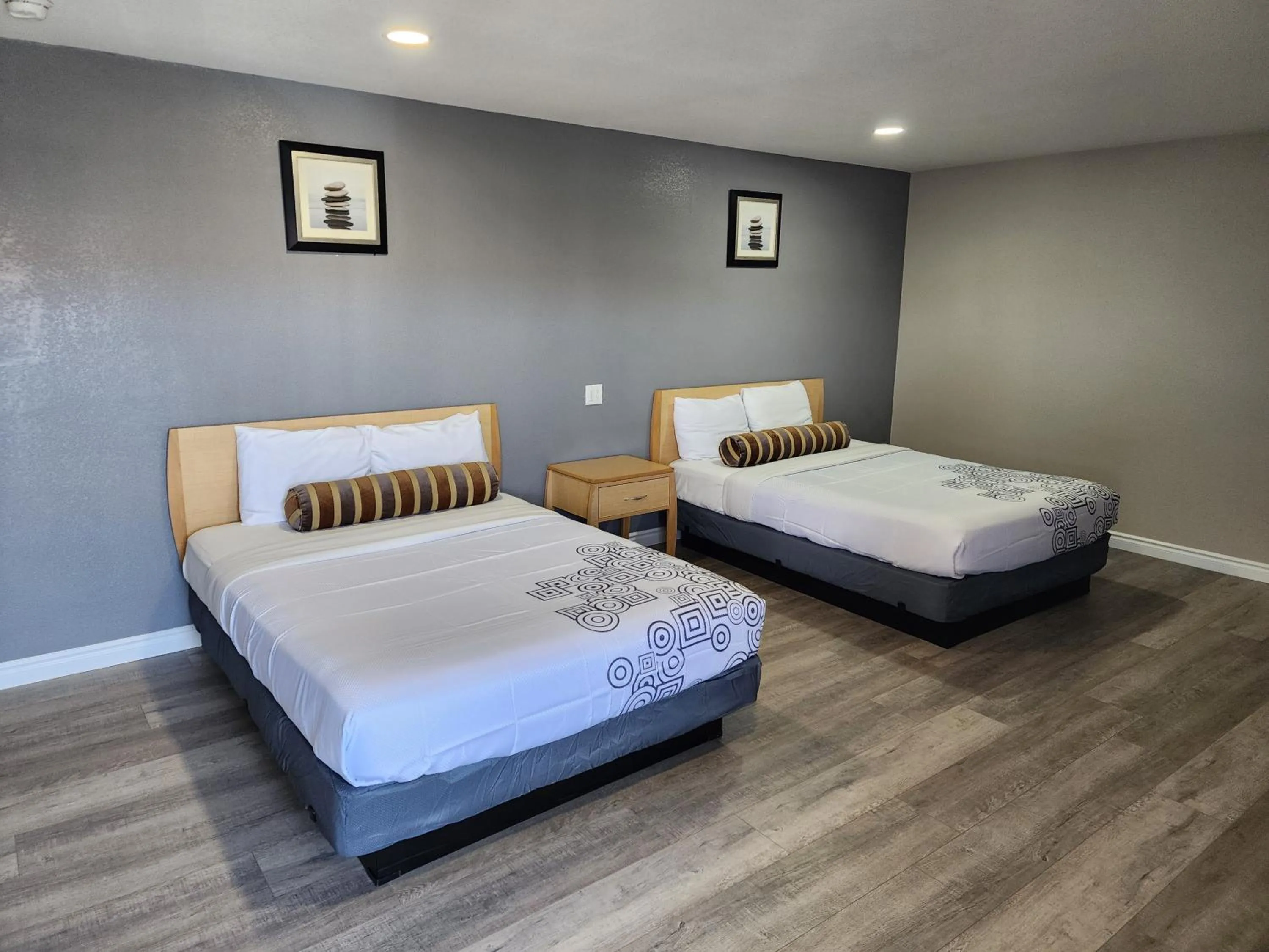 Bed in Star Inn On Route 66, Barstow