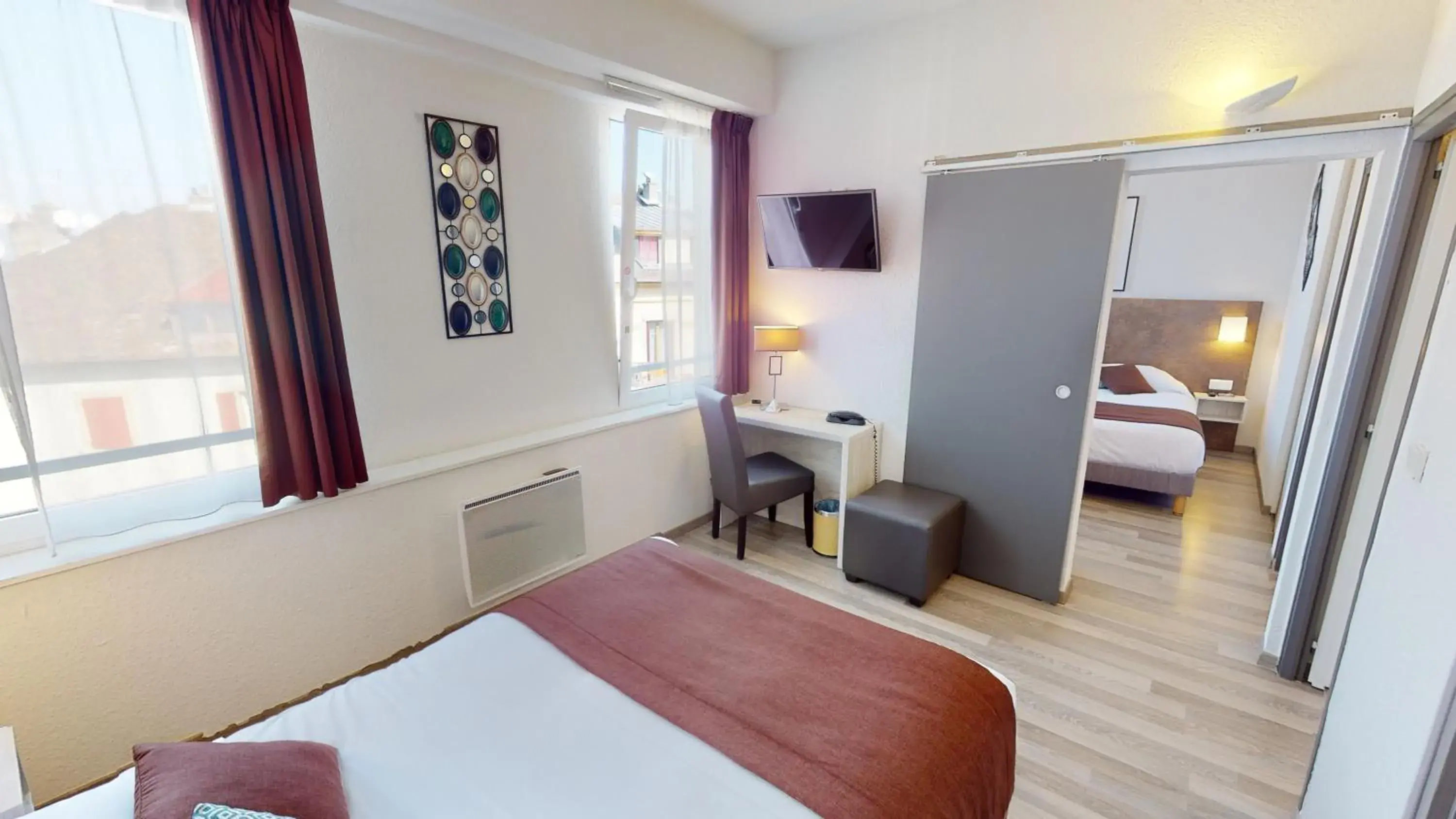 Bed in Hôtel de France Contact-Hôtel Bed in Hôtel de France Contact-Hôtel