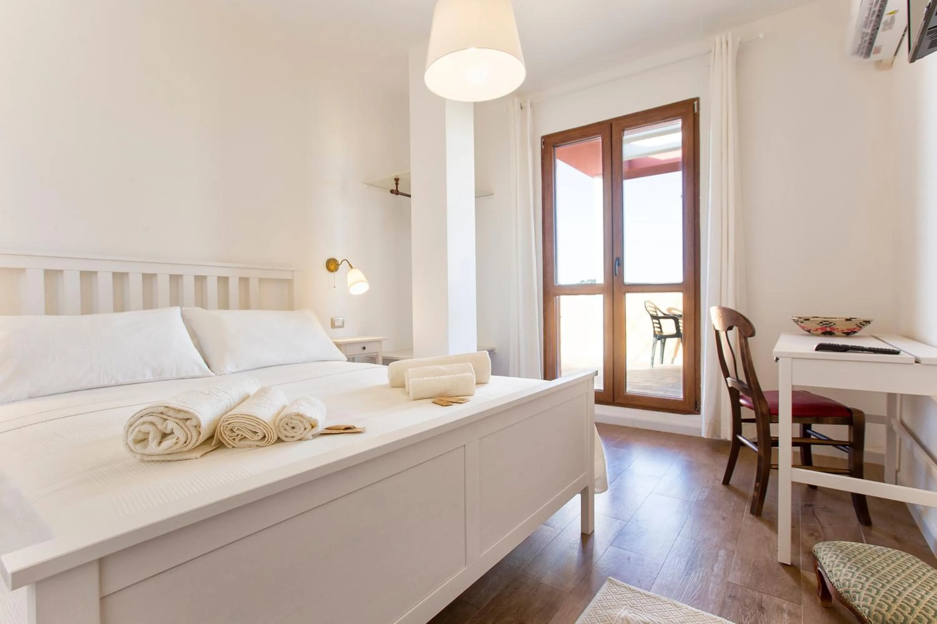 Photo of the whole room, Bed in Sand'Ana House B&b