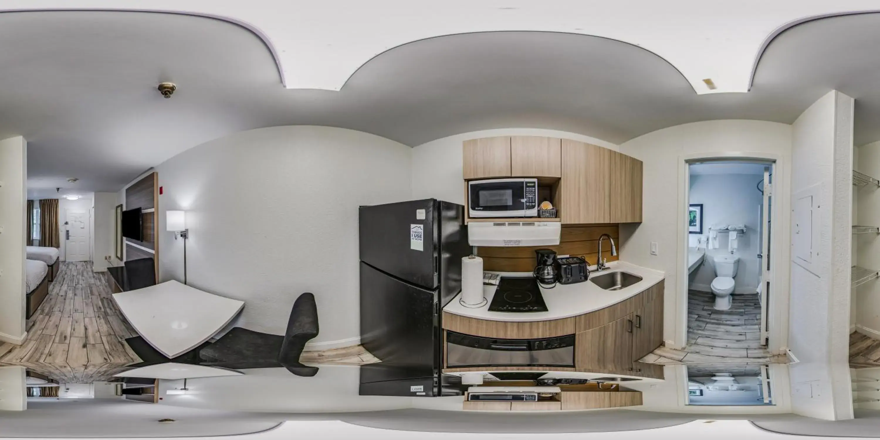 Kitchen or kitchenette in MainStay Suites Knoxville - Cedar Bluff Kitchen or kitchenette in MainStay Suites Knoxville - Cedar Bluff