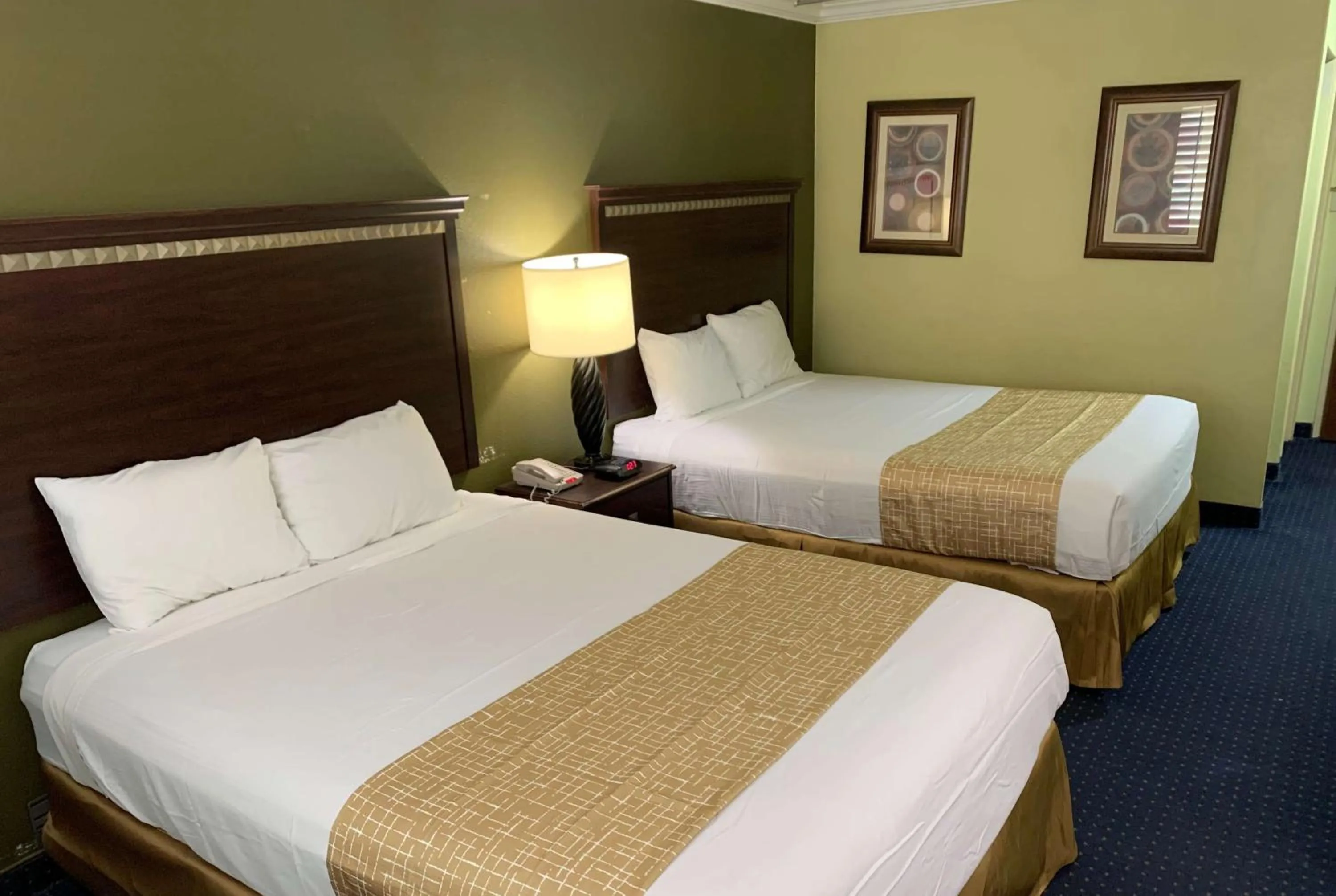 Photo of the whole room, Bed in Travelodge by Wyndham Odessa