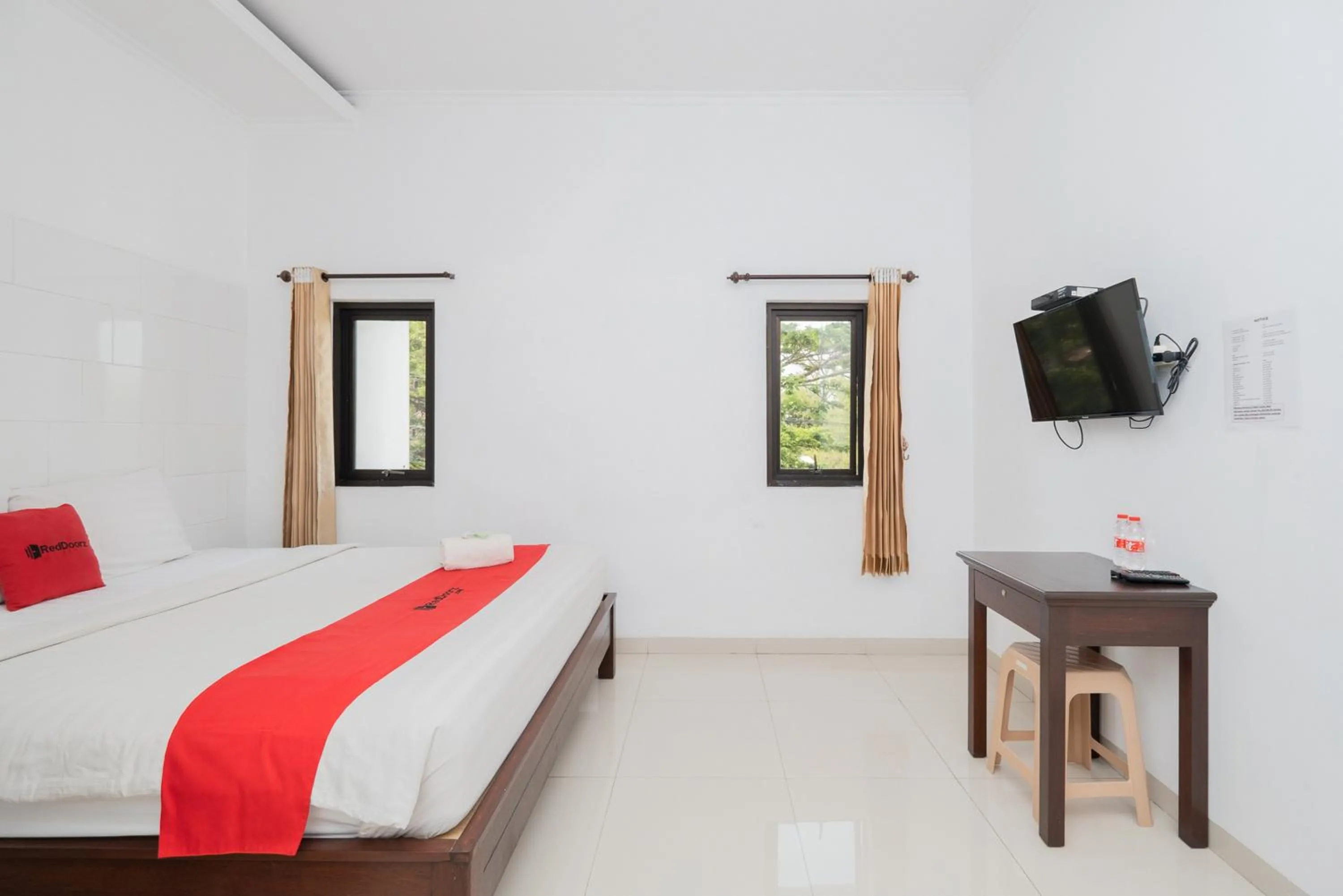 Bed in RedDoorz near Jawa Timur Park 3