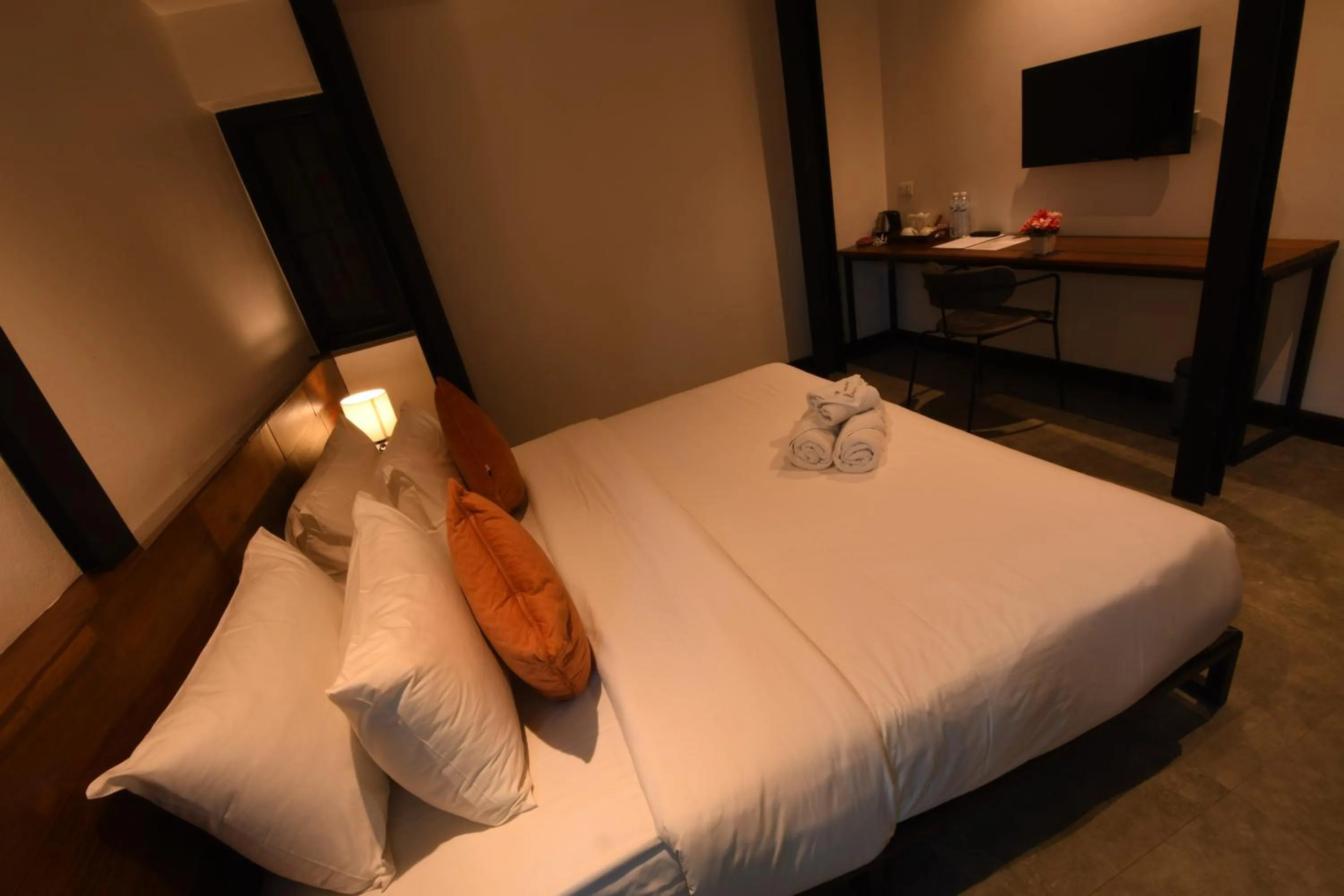 Bedroom, Bed in The Eight Ratvithi House