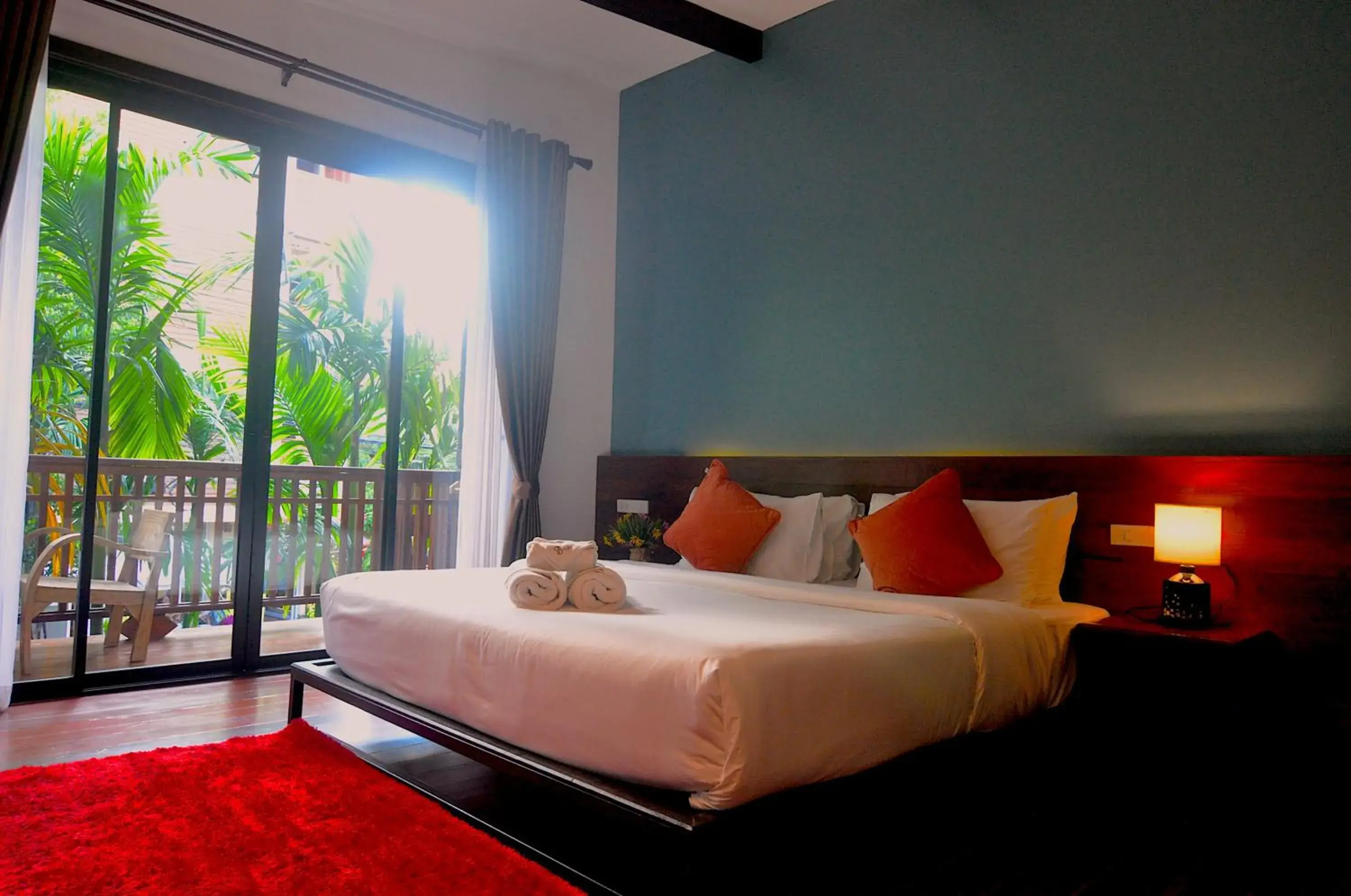 Deluxe Double Room with Balcony in The Eight Ratvithi House Deluxe Double Room with Balcony in The Eight Ratvithi House