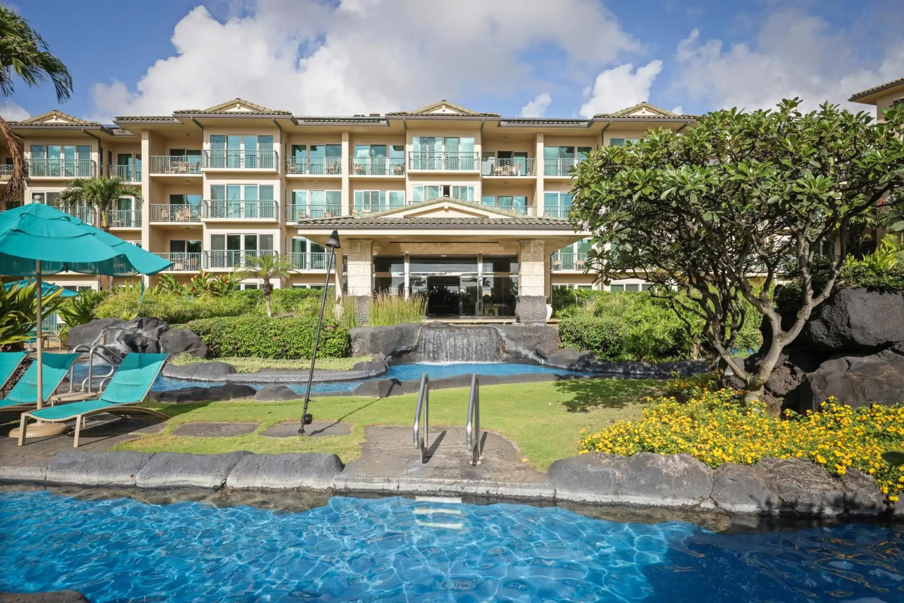 Swimming pool in Waipouli Beach Resort and Spa Kauai by OUTRIGGER Swimming pool in Waipouli Beach Resort and Spa Kauai by OUTRIGGER