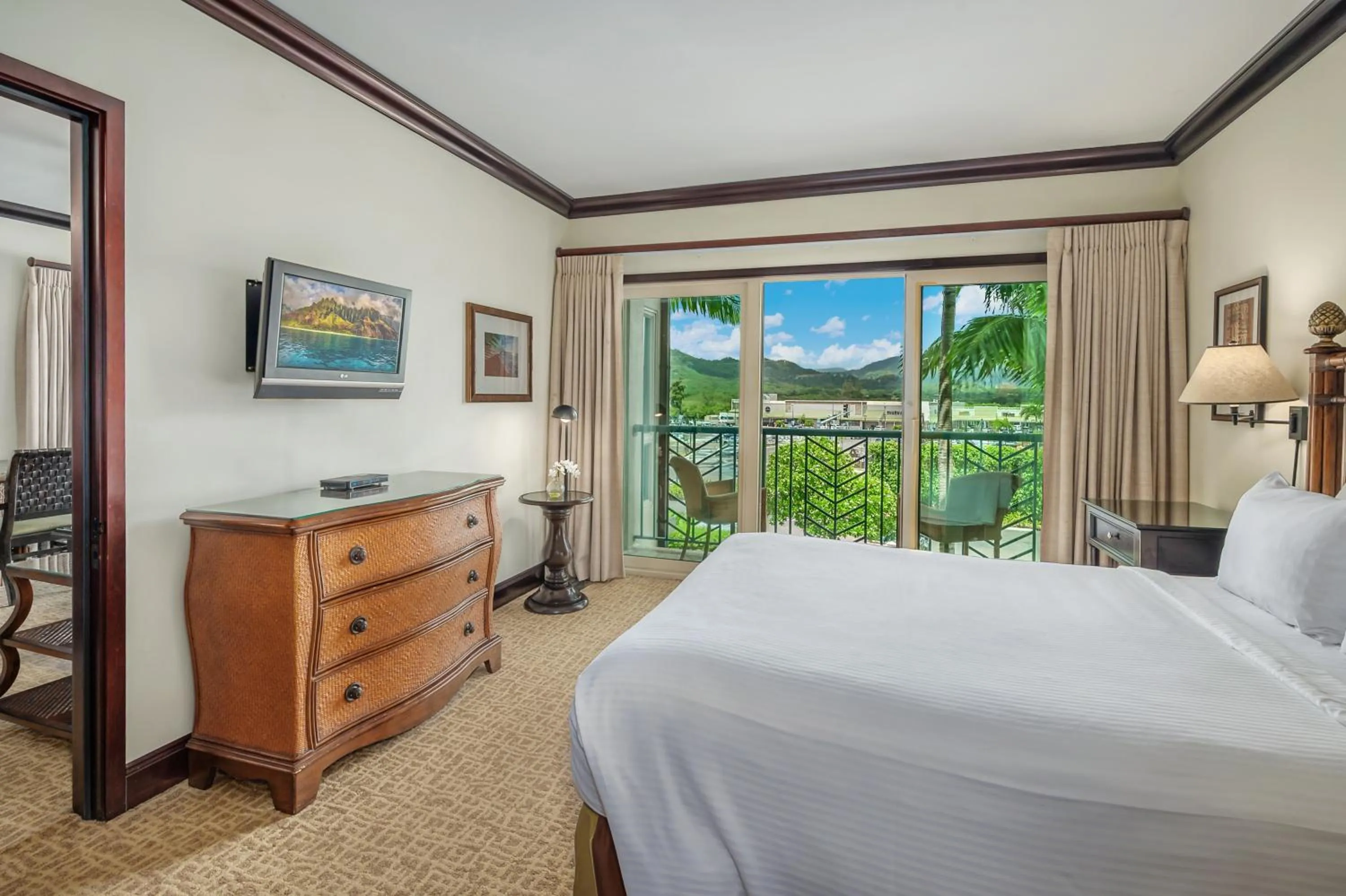 Bedroom, Bed in Waipouli Beach Resort and Spa Kauai by OUTRIGGER