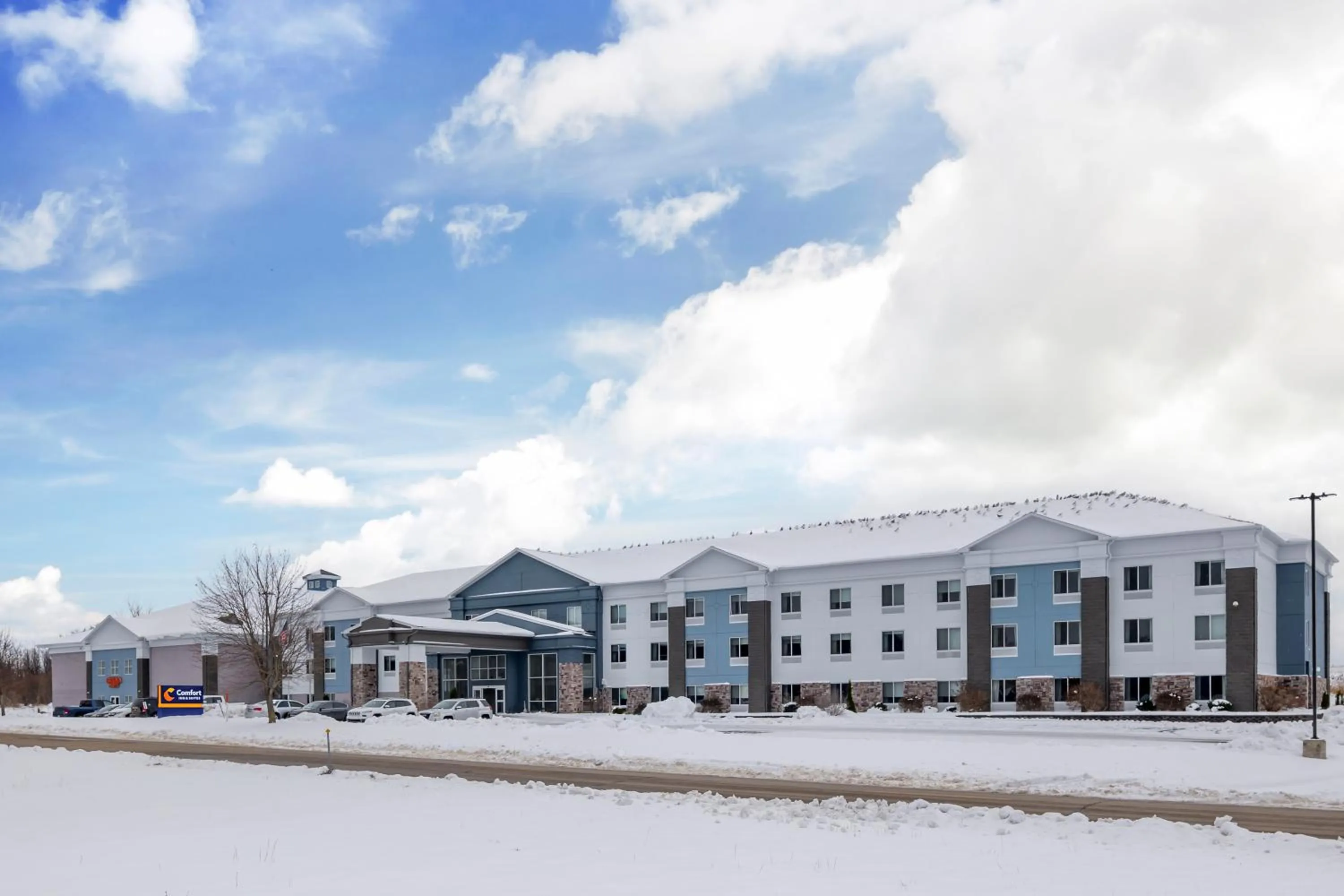 Property building in Comfort Inn & Suites