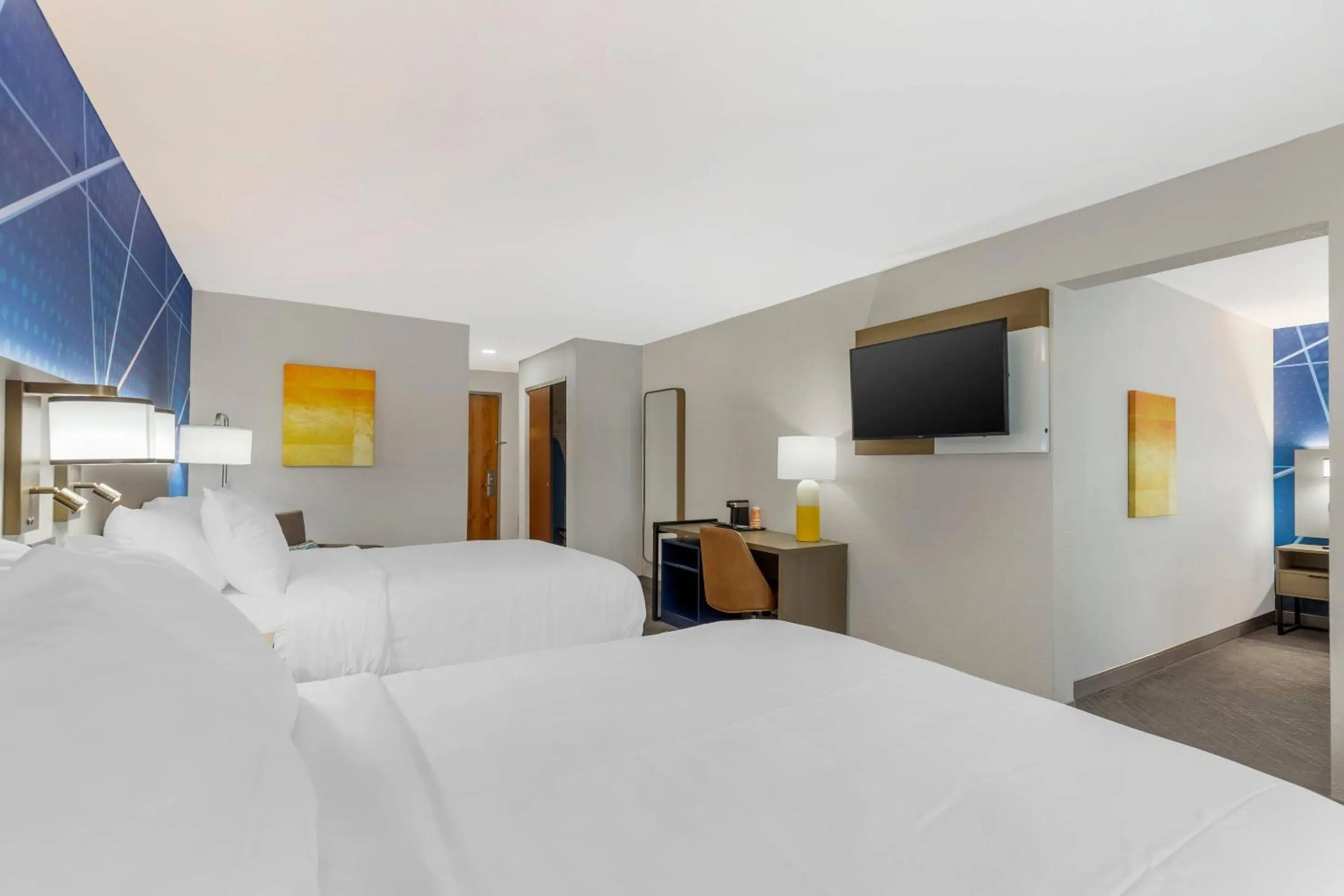 Bedroom, Bed in Comfort Inn & Suites