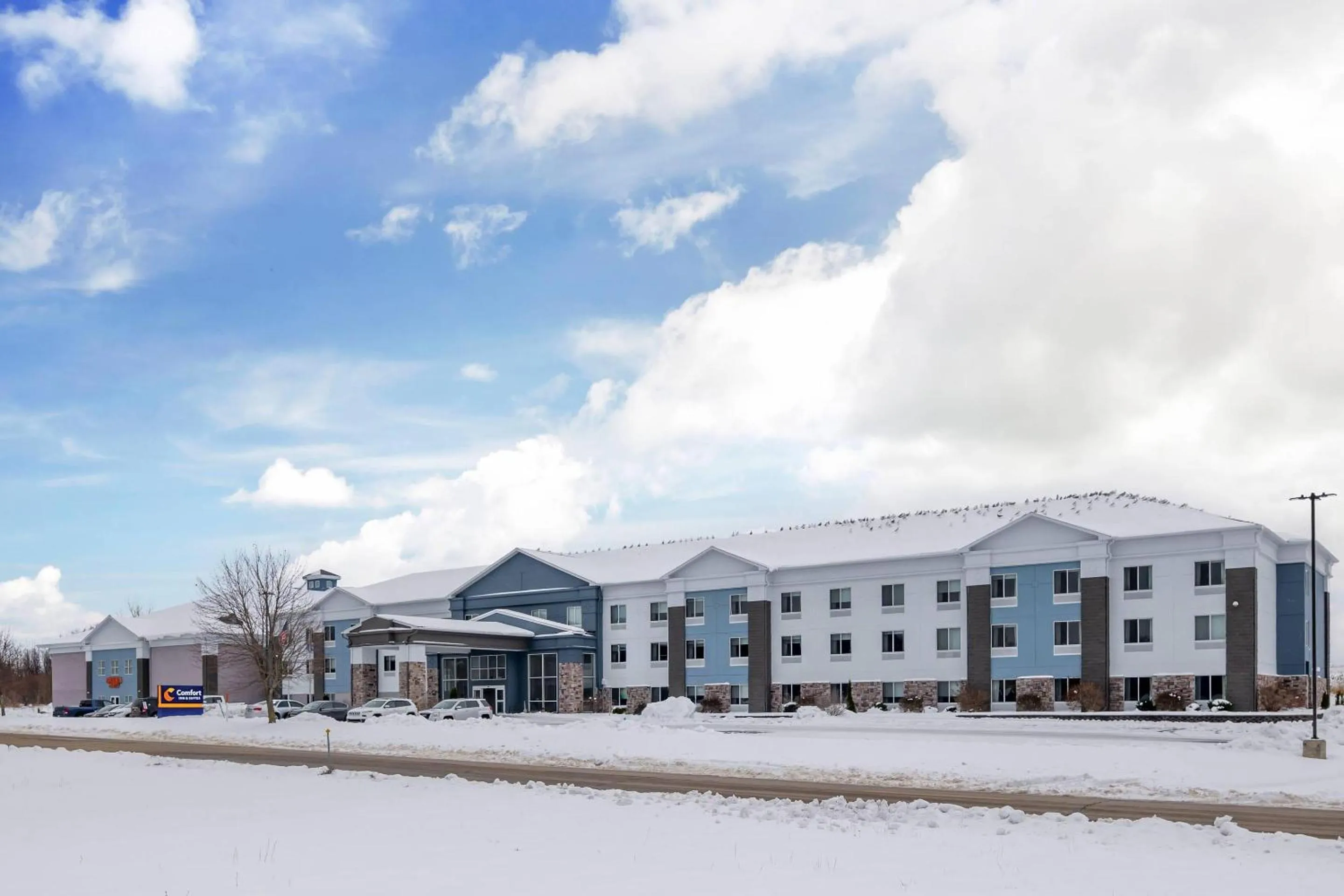 Property building in Comfort Inn & Suites