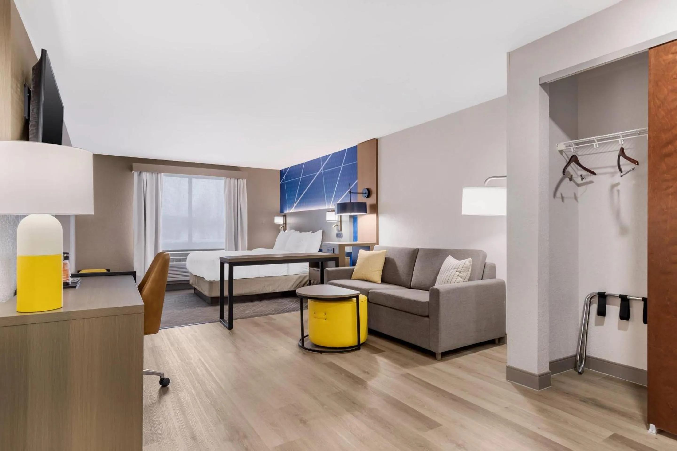 Bedroom, Bed in Comfort Inn & Suites