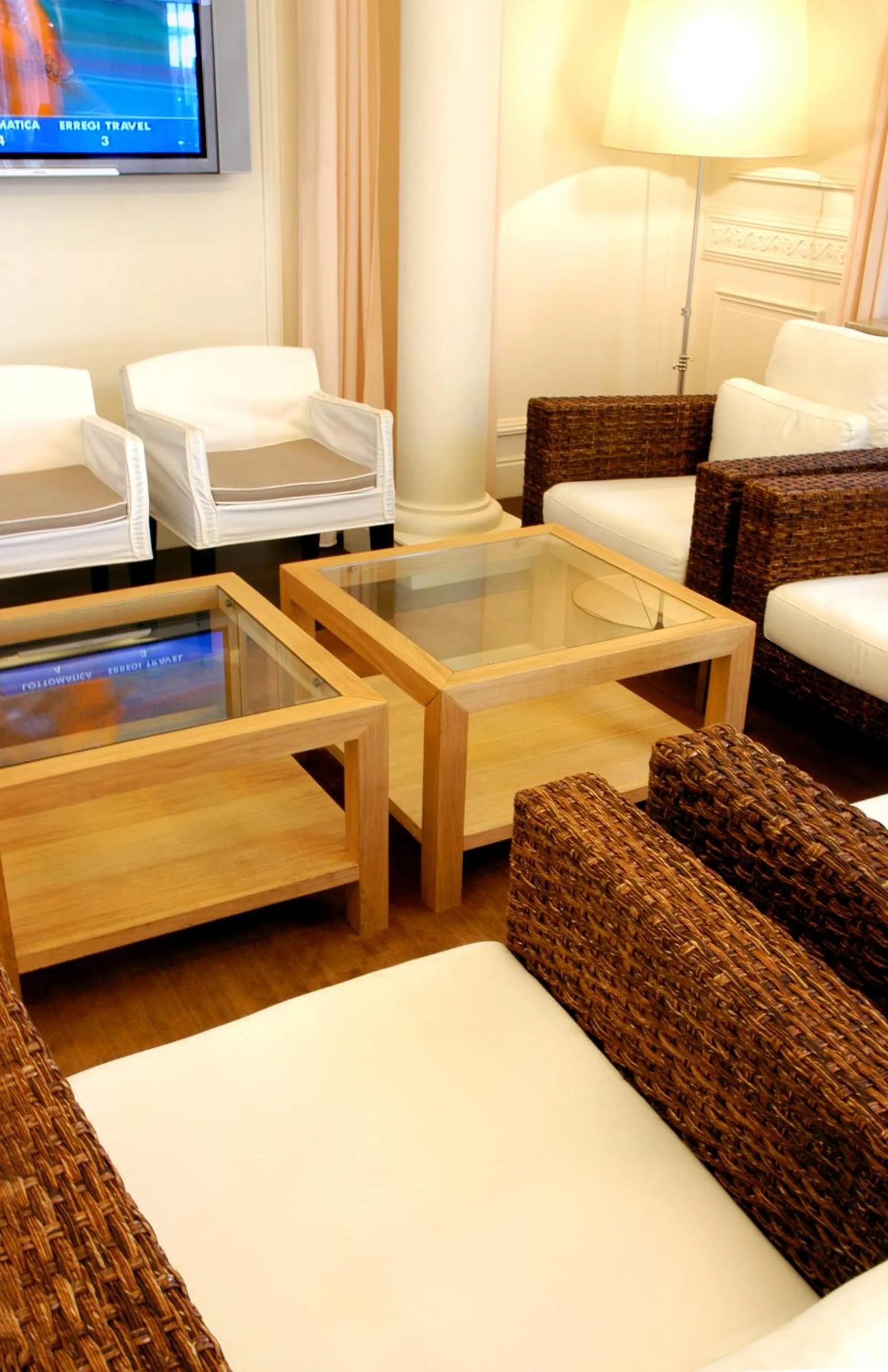 Lobby or reception, Bed in Hotel Napoléon