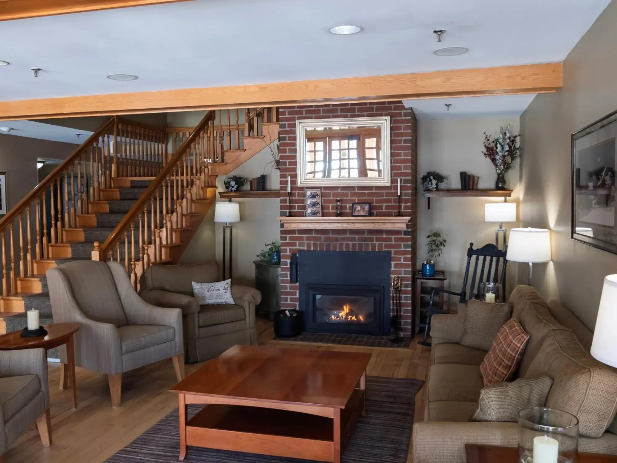 Living room in Country Inn at the Mall Living room in Country Inn at the Mall