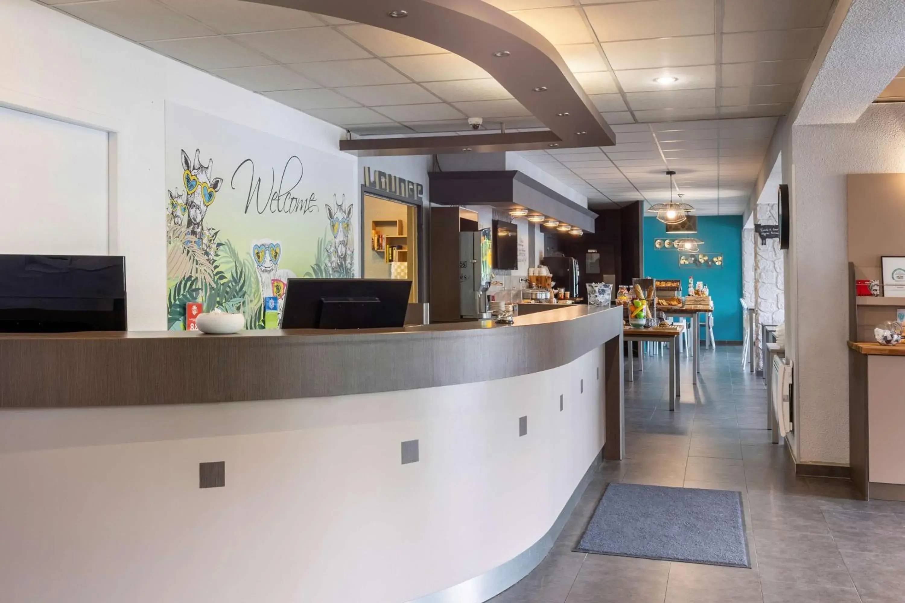 Lobby or reception in Sure Hotel by Best Western Lille Tourcoing Ex Hotel Garden Lobby or reception in Sure Hotel by Best Western Lille Tourcoing Ex Hotel Garden