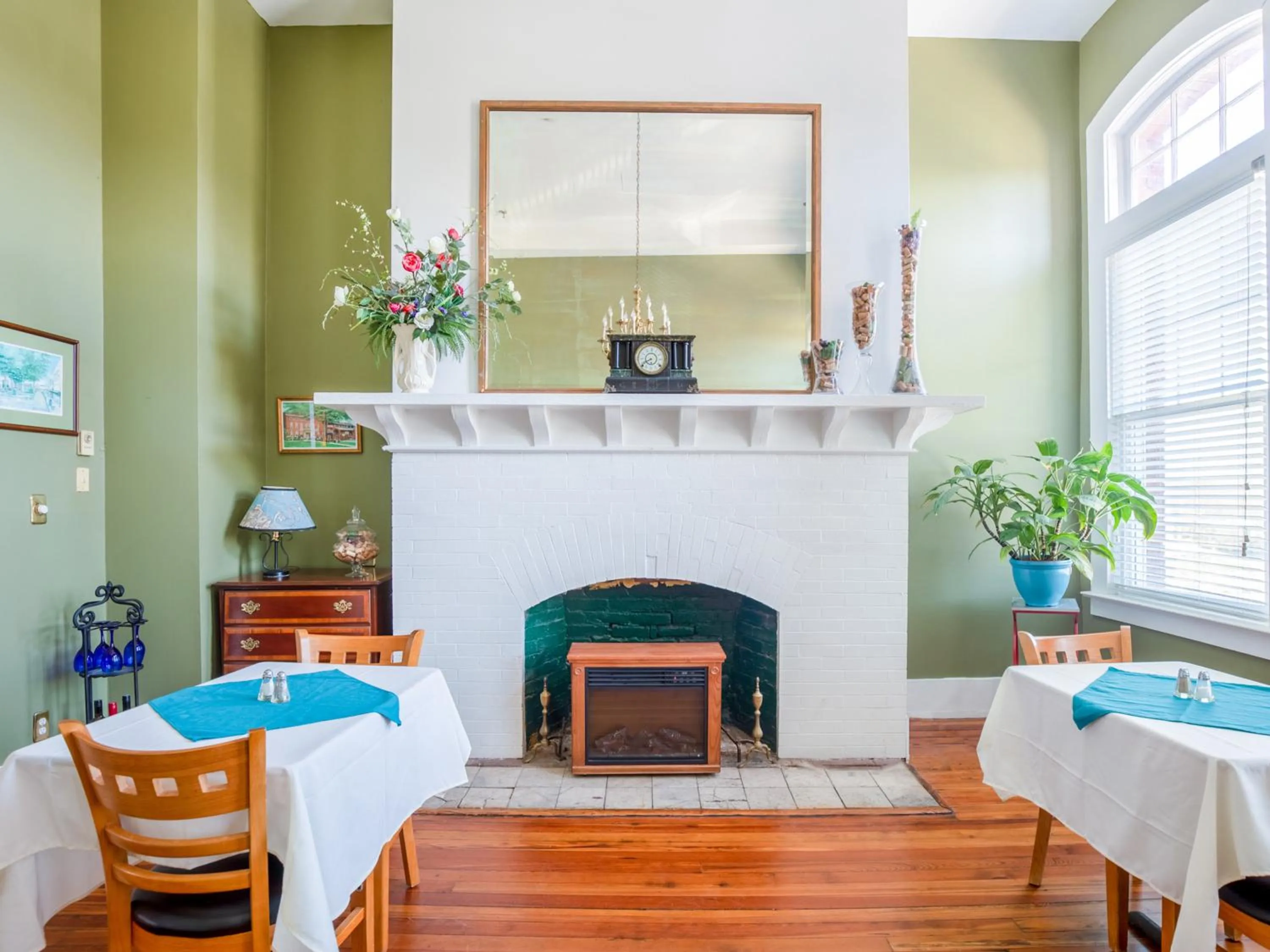Dining area in The Belmont Inn by OYO