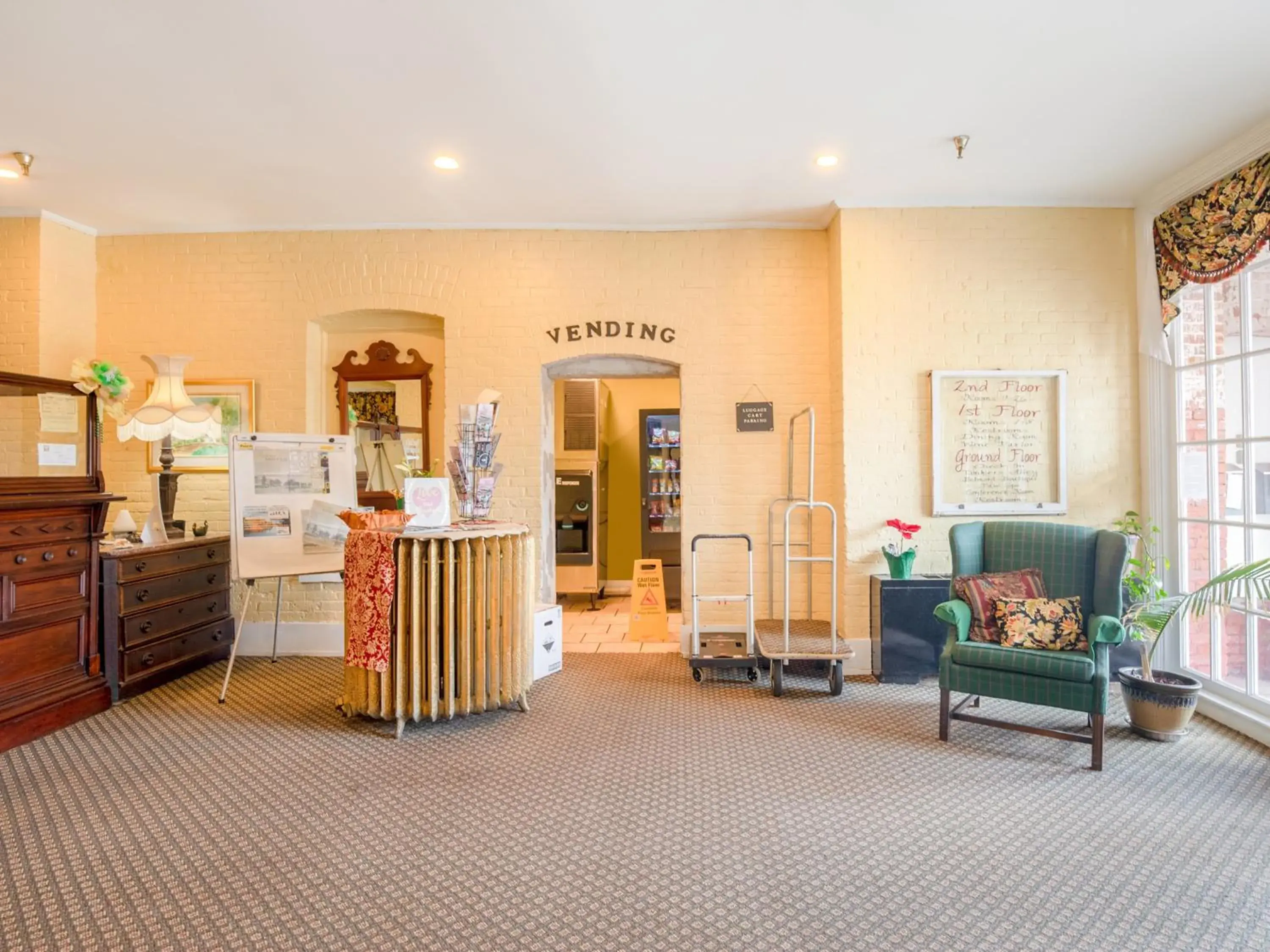 Lobby or reception in The Belmont Inn by OYO Lobby or reception in The Belmont Inn by OYO