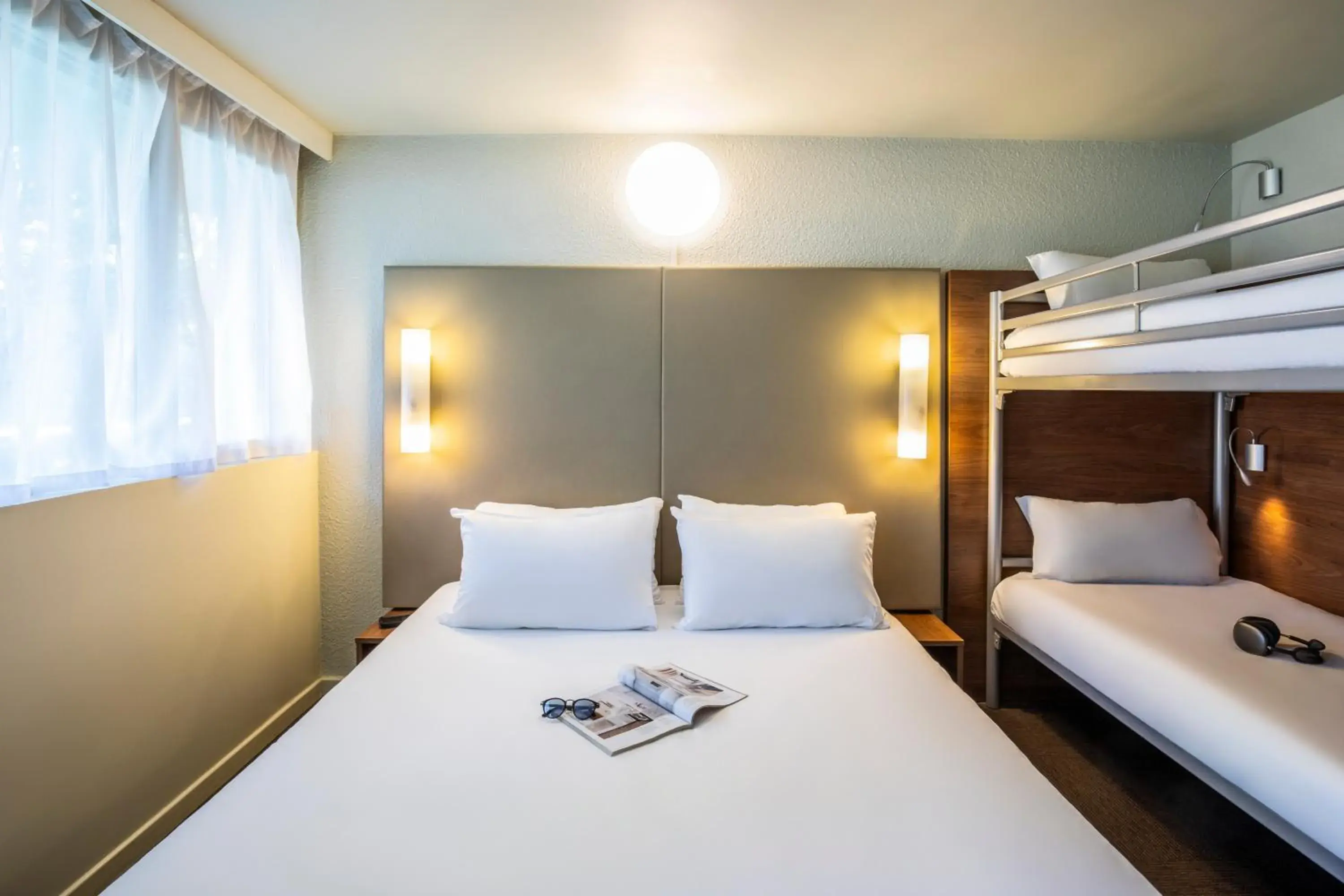 Bed in Hôtel Campanile Strasbourg Aéroport Lingolsheim Bed in Hôtel Campanile Strasbourg Aéroport Lingolsheim