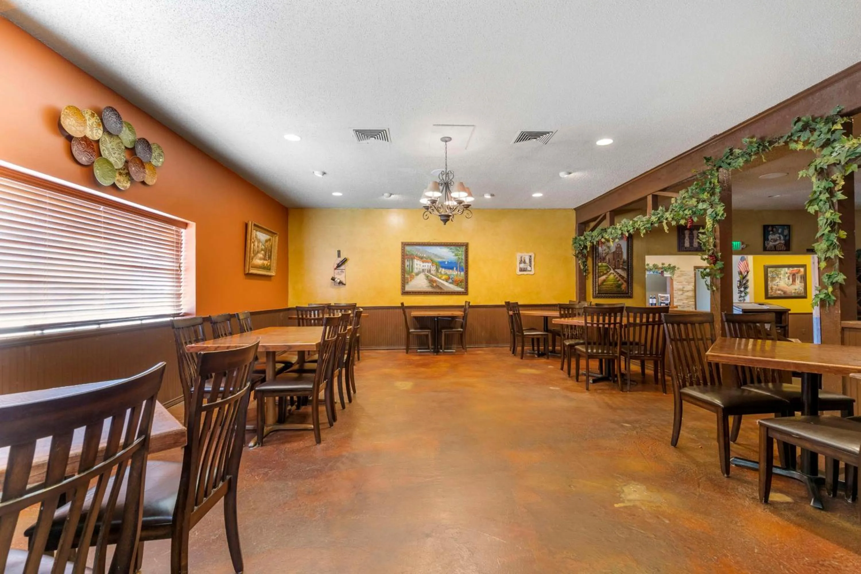 Breakfast in Best Western Sunday House Inn